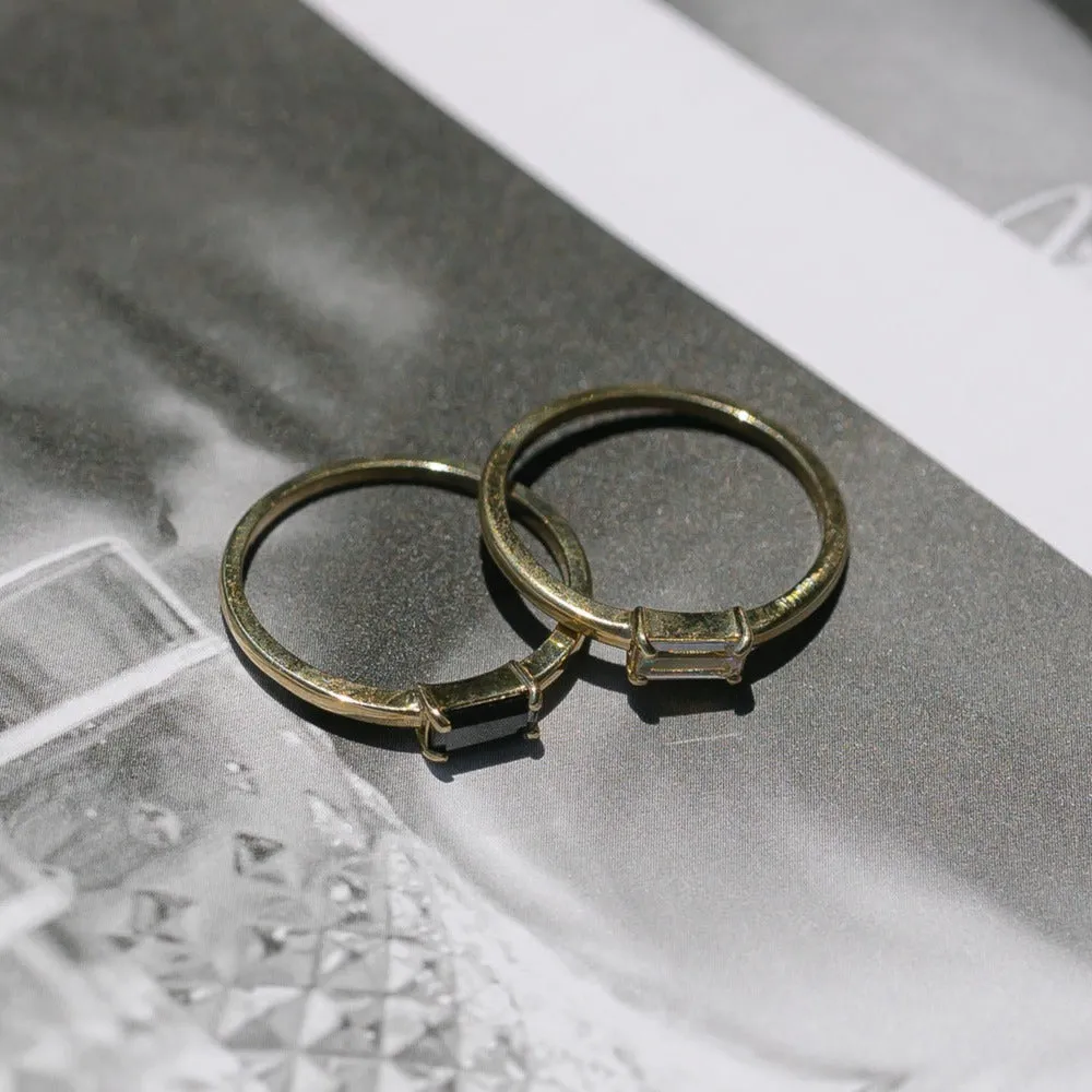 10k Solid Gold Black Horizontal Baguette Ring