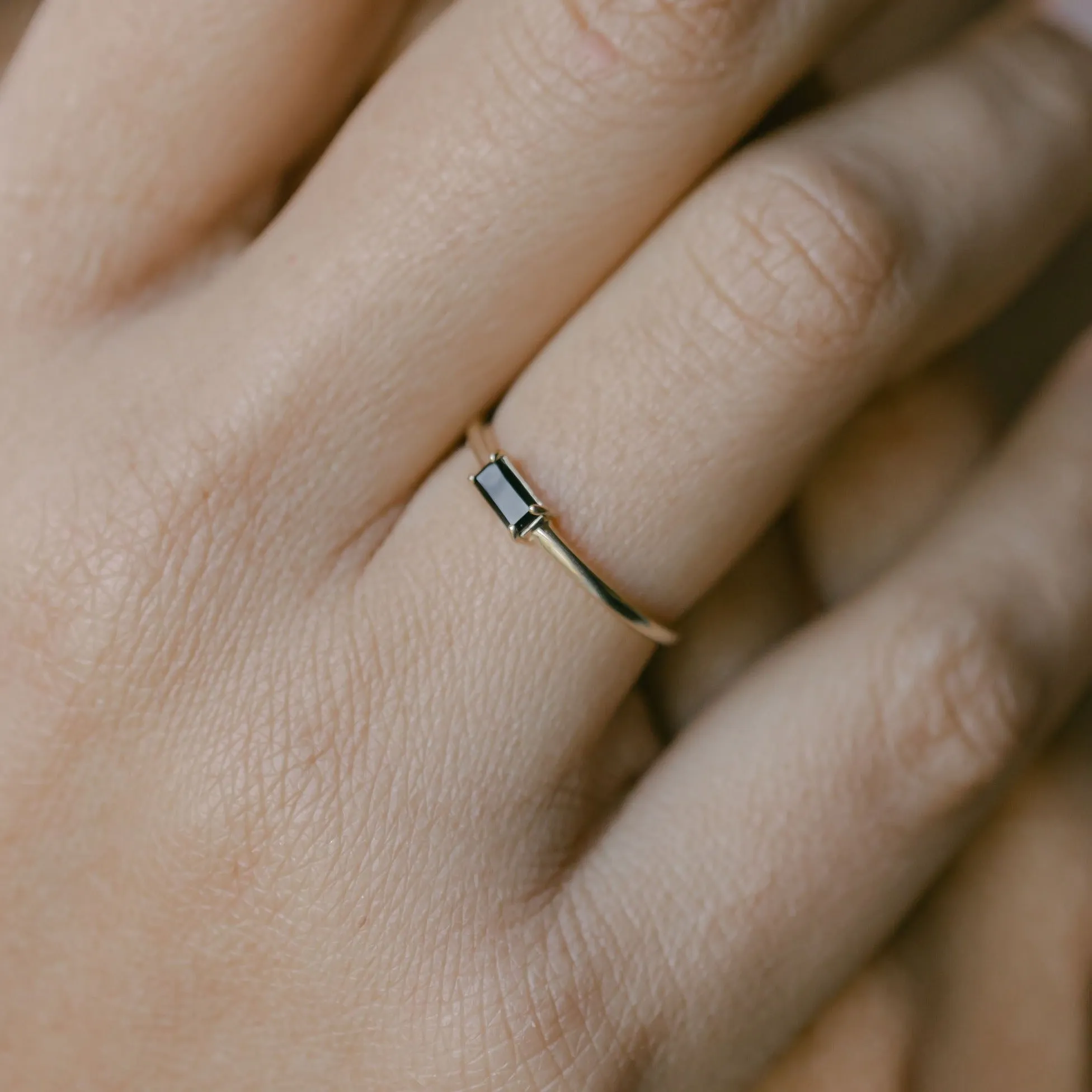 10k Solid Gold Black Horizontal Baguette Ring