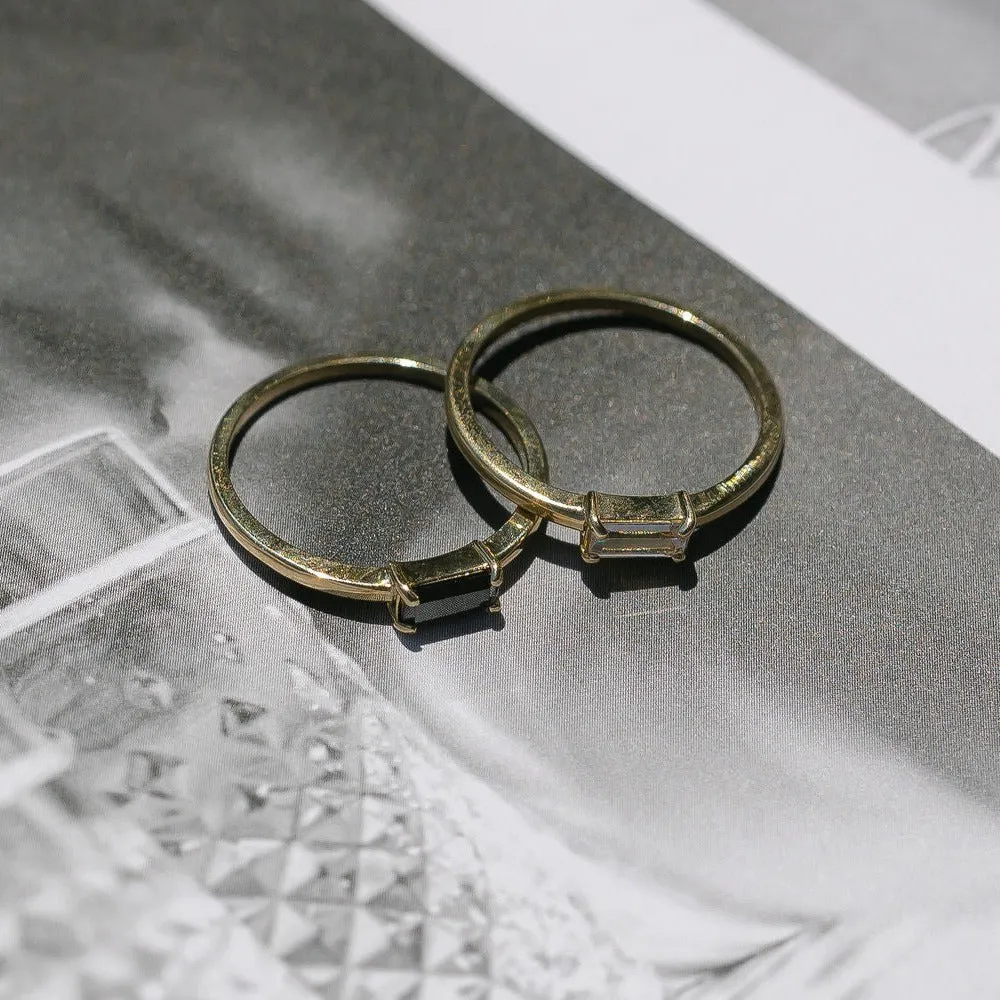 10k Solid Gold Horizontal Baguette Ring