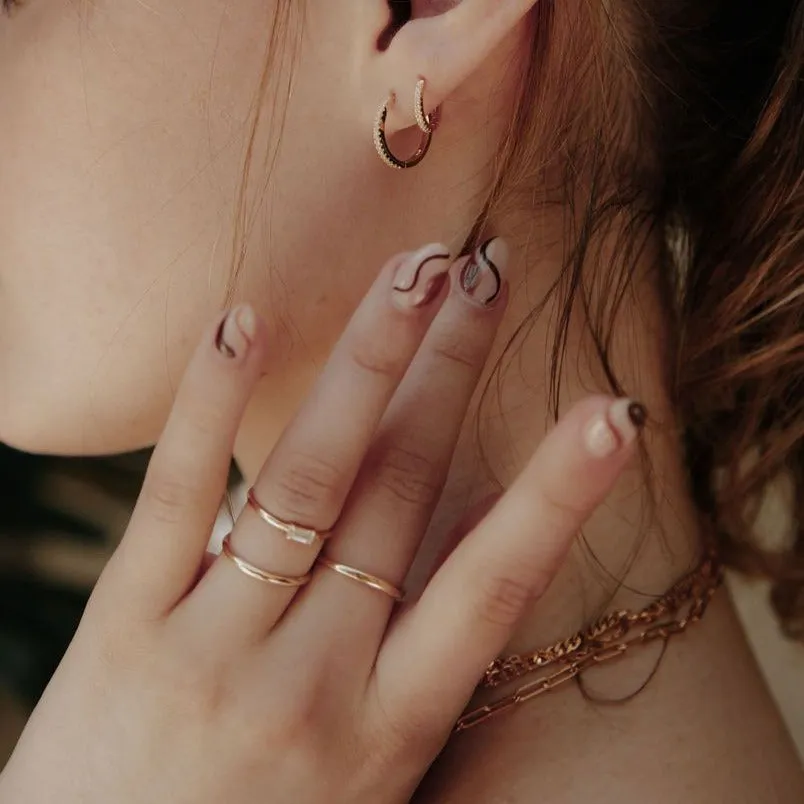 10k Solid Gold Horizontal Baguette Ring