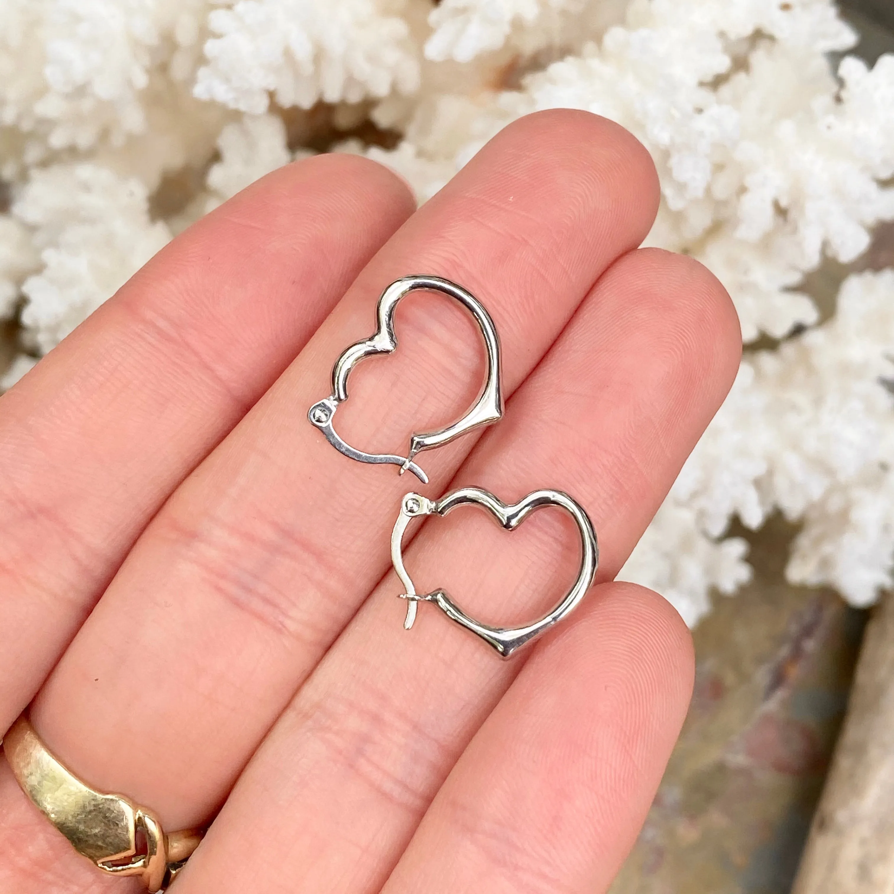 10KT White Gold Open Heart Design Hoop Earrings 16mm