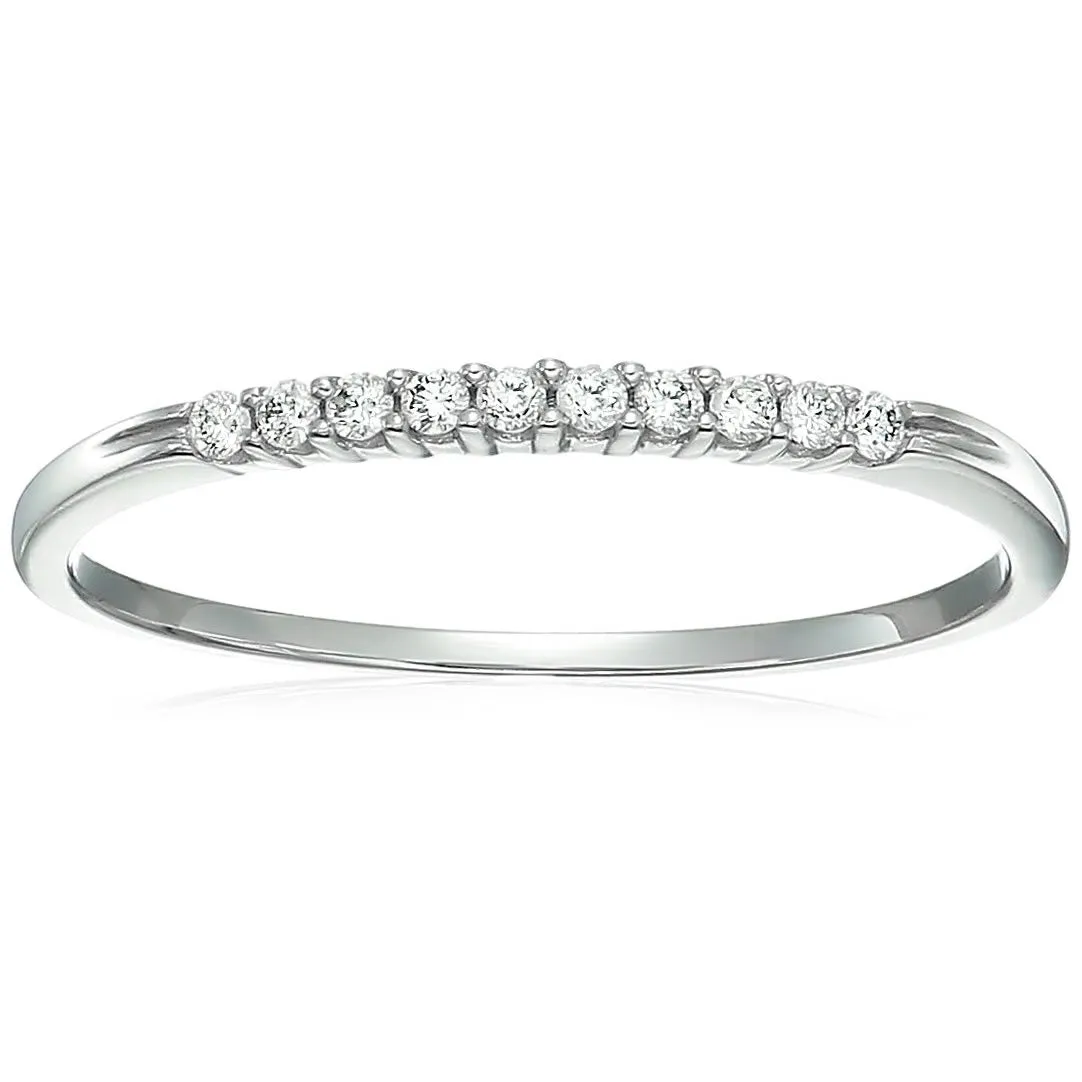 1/10 cttw Diamond Wedding Band in Sterling Silver