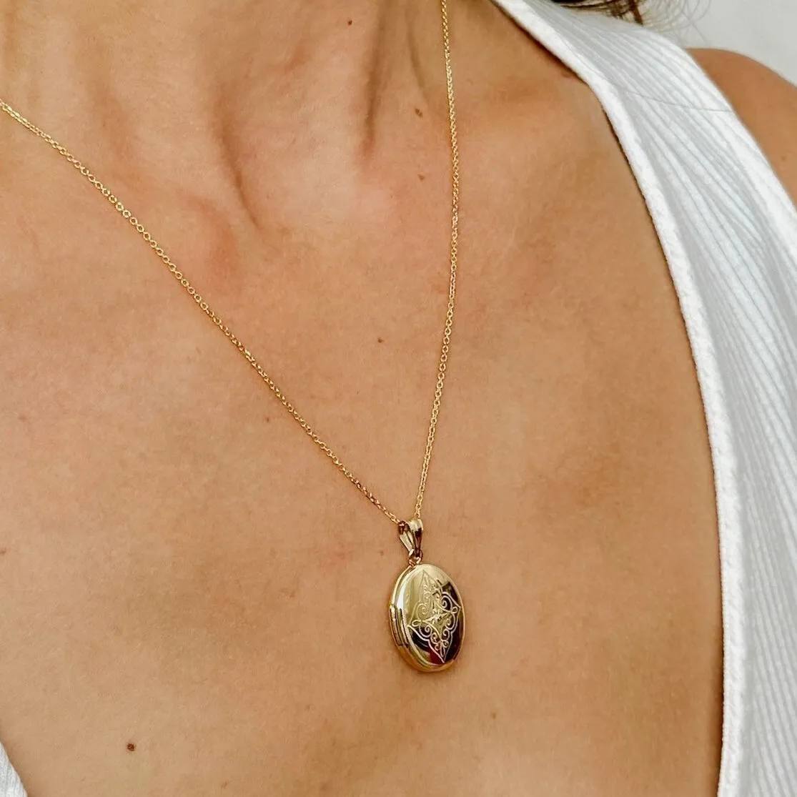 14K Gold And Diamond Etched Oval Locket Necklace