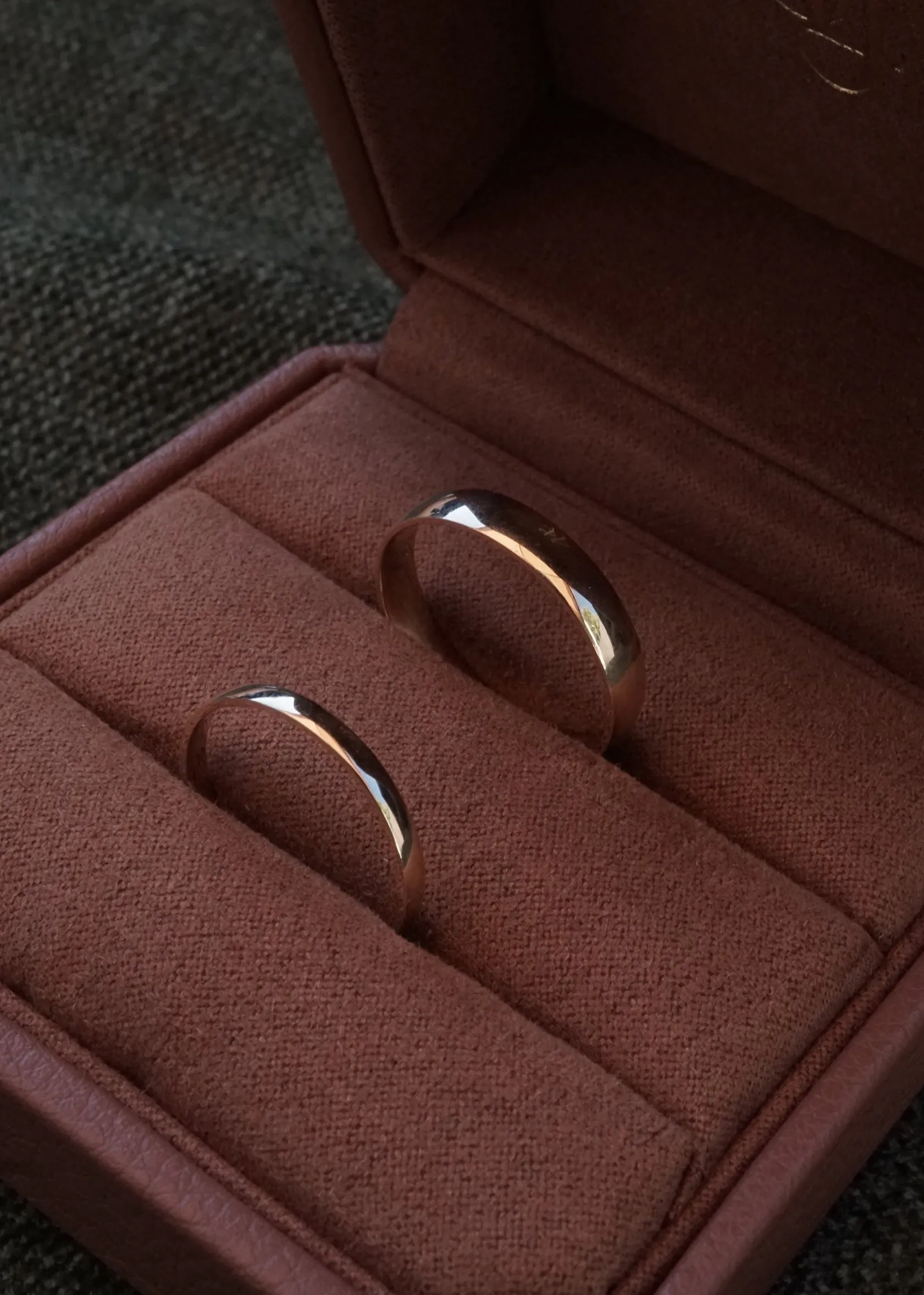 14K Gold Light Weight Skinny Plain Band