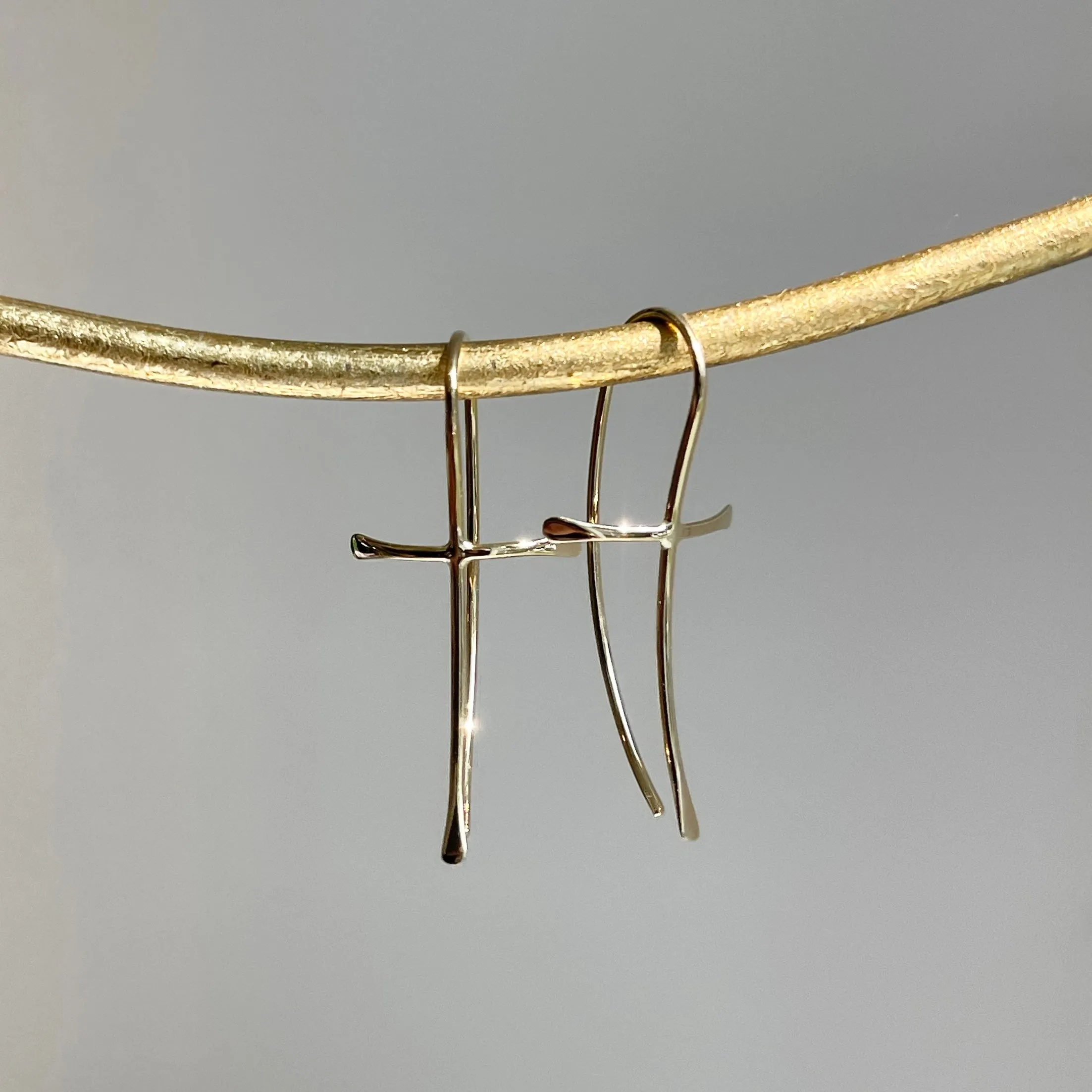 14KT Yellow Gold Curved Cross Thin Ear Wire Earrings