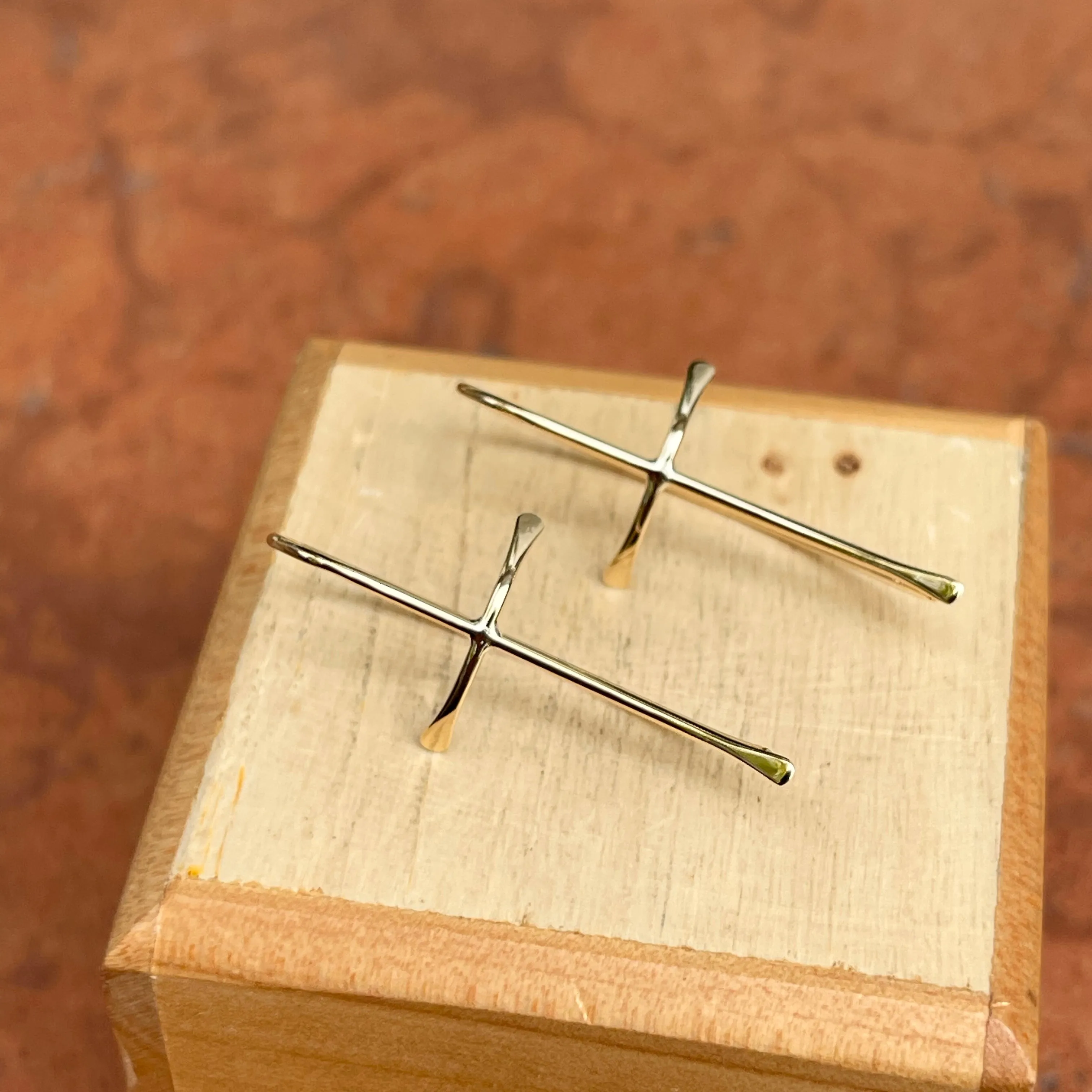 14KT Yellow Gold Curved Cross Thin Ear Wire Earrings