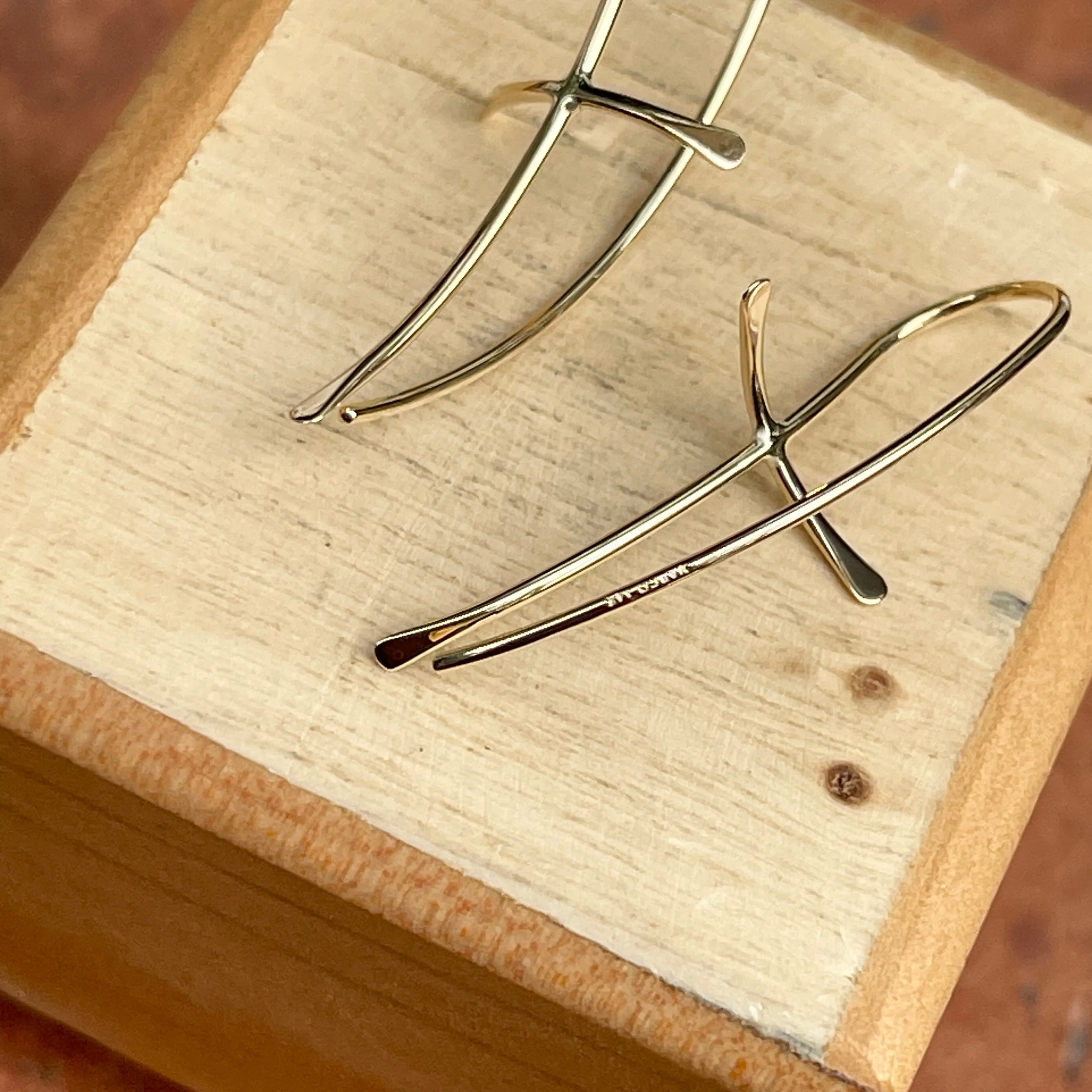 14KT Yellow Gold Curved Cross Thin Ear Wire Earrings