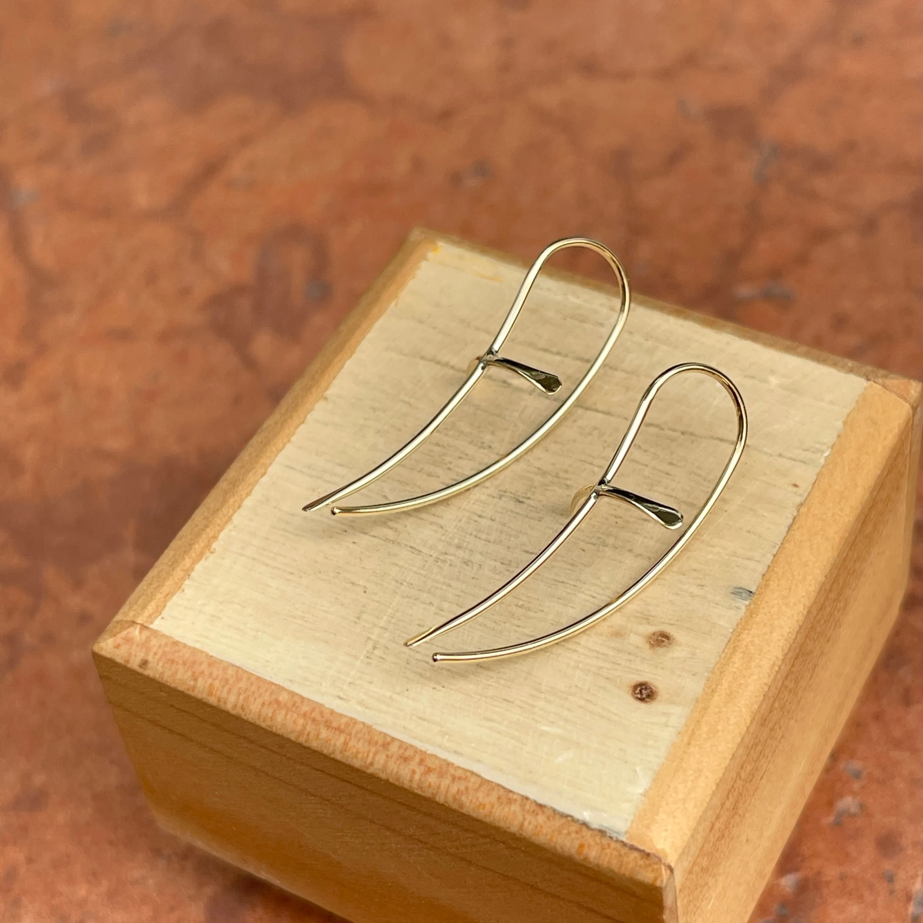 14KT Yellow Gold Curved Cross Thin Ear Wire Earrings