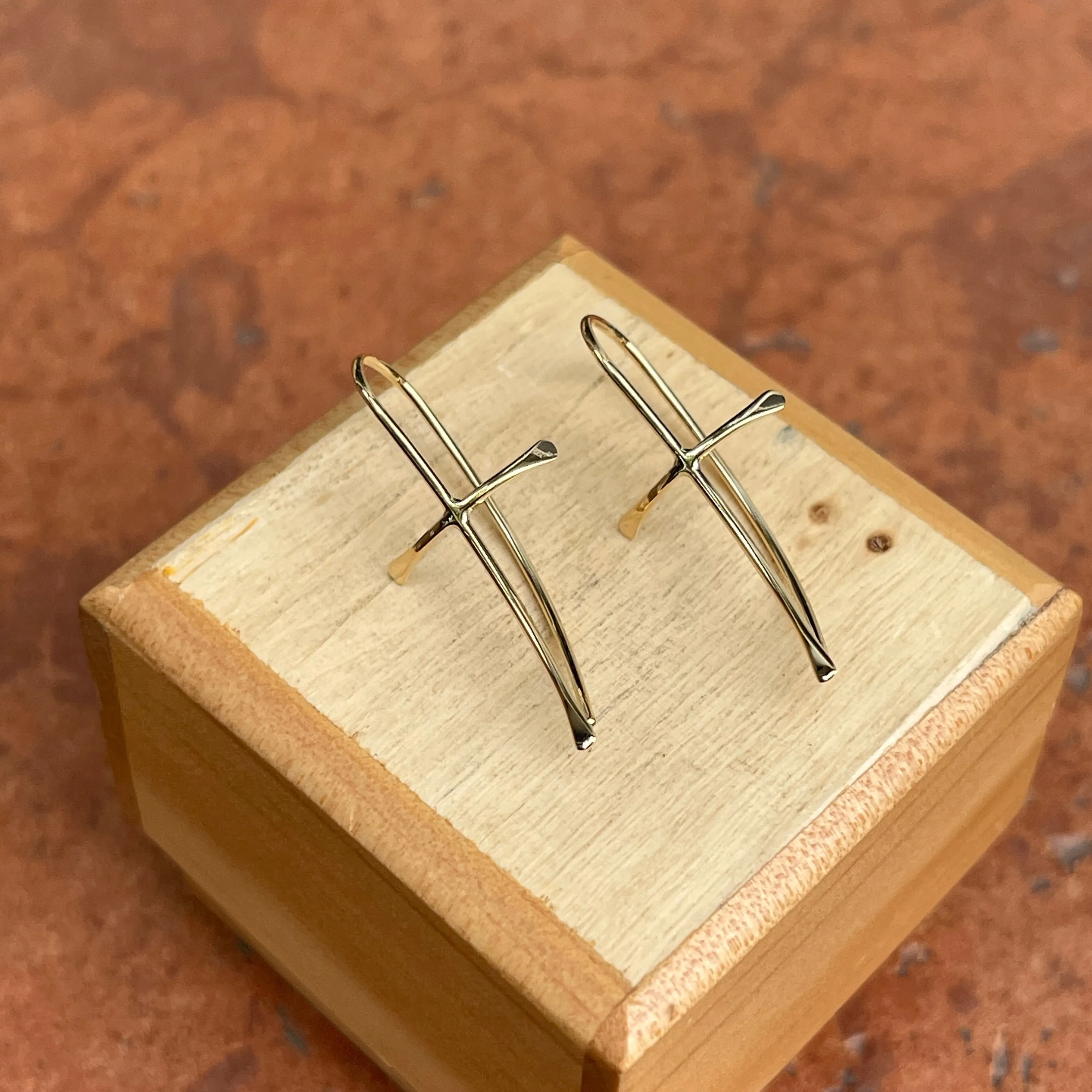 14KT Yellow Gold Curved Cross Thin Ear Wire Earrings