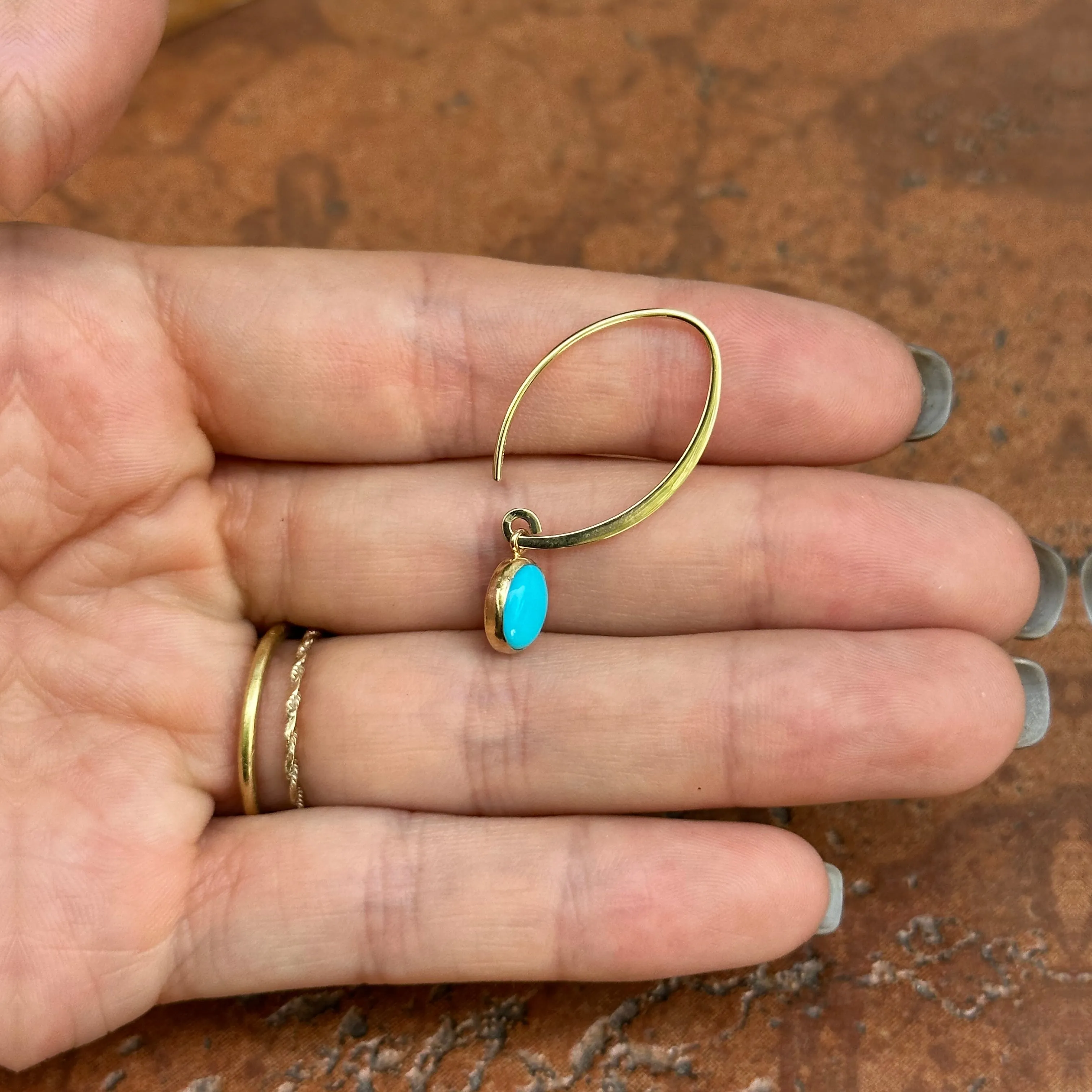 14KT Yellow Gold Oval Turquoise Theader Oval Wire Earrings