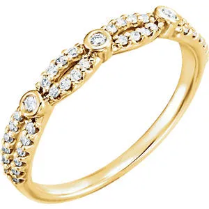 18K Yellow 1/6 CTW Diamond Band