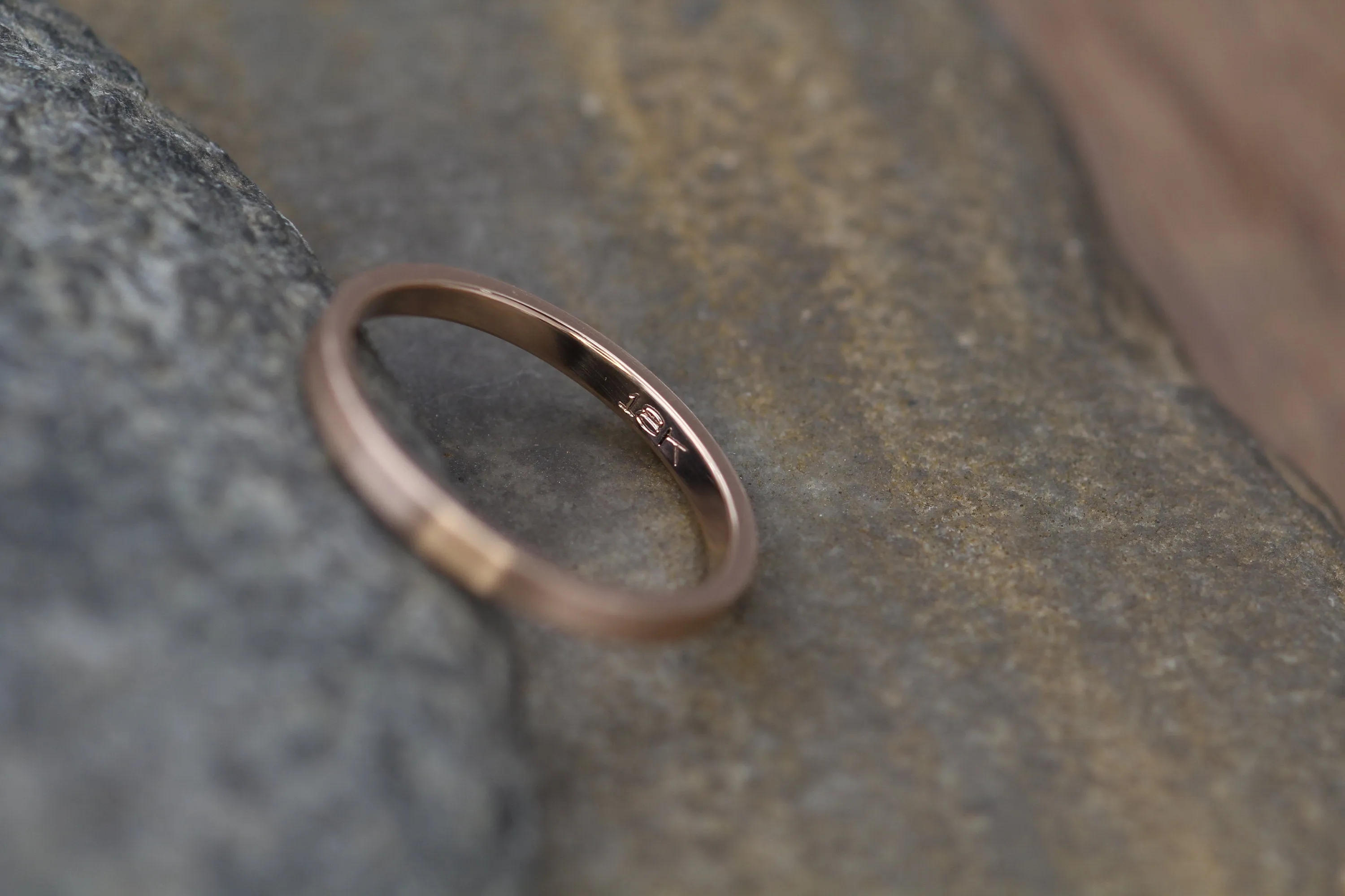 18kt Rose 2x1.2mm Flat Band - Matte Finish