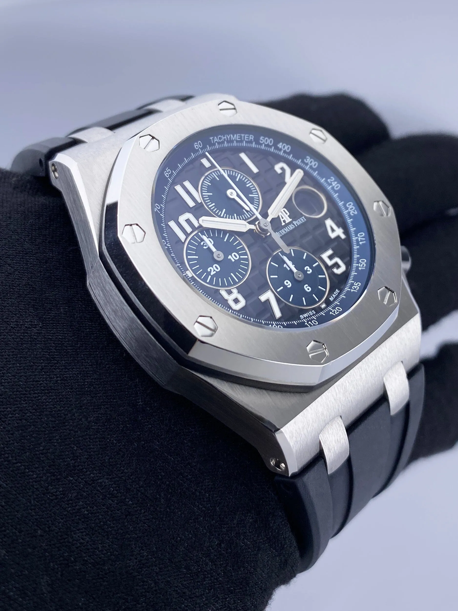 Audemars Piguet Royal Oak Offshore 26470ST Black Dial Mens Watch Box Papers