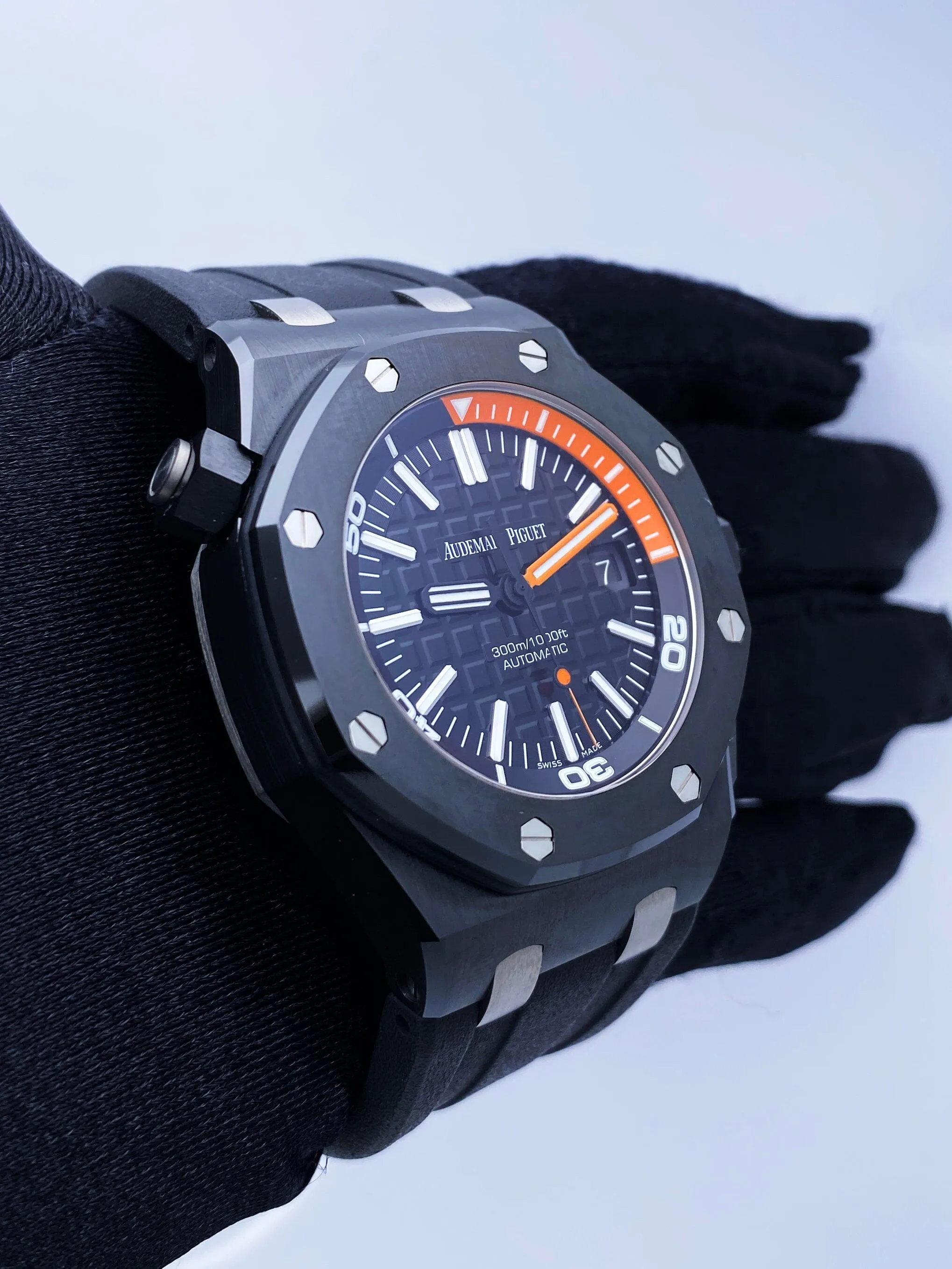 Audemars Piguet Royal Oak Offshore Diver 15707CE Mens Watch