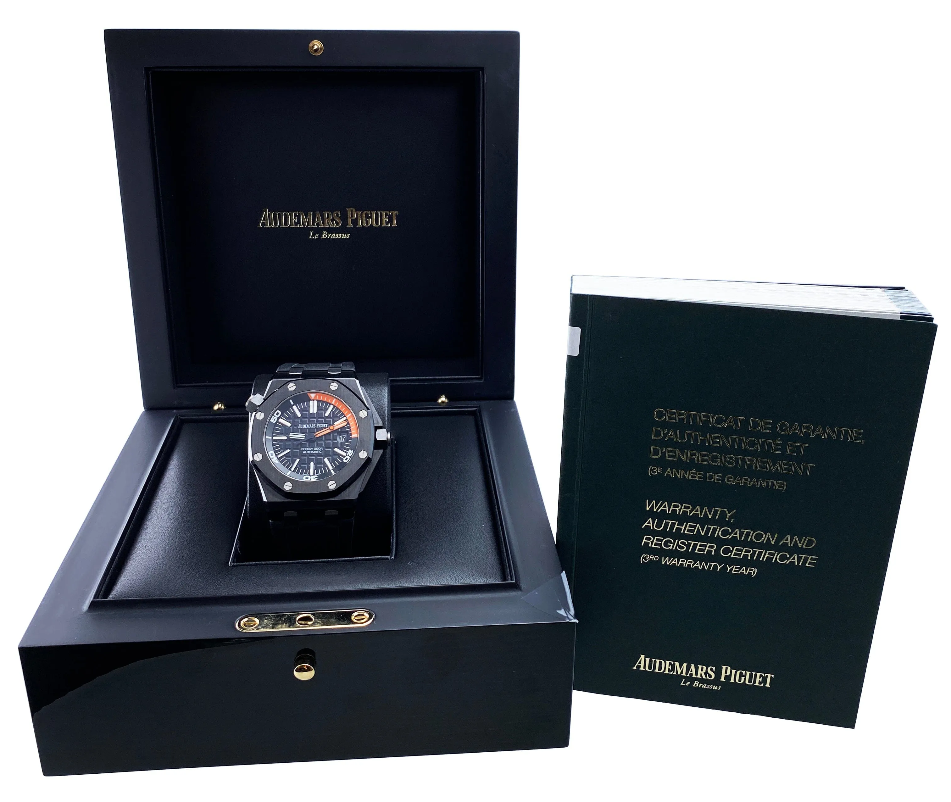 Audemars Piguet Royal Oak Offshore Diver 15707CE Mens Watch