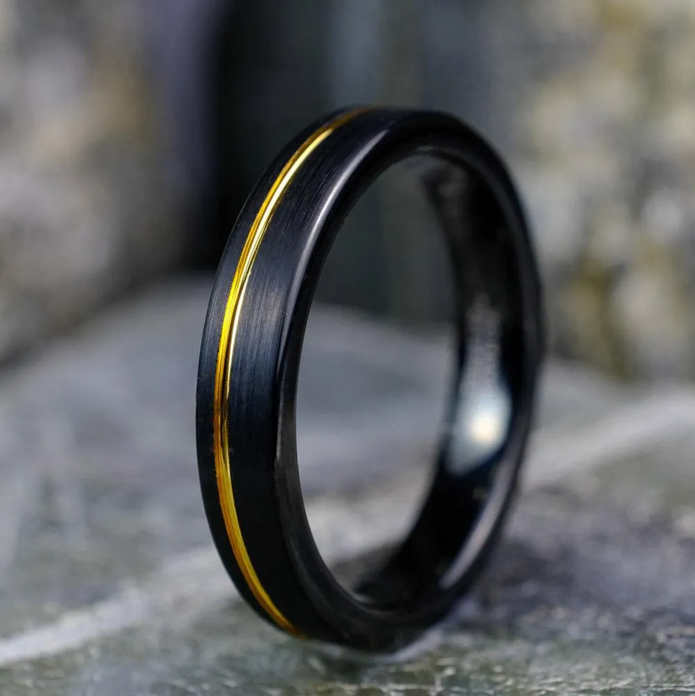 Black Brushed / Yellow Gold Stripe 4mm