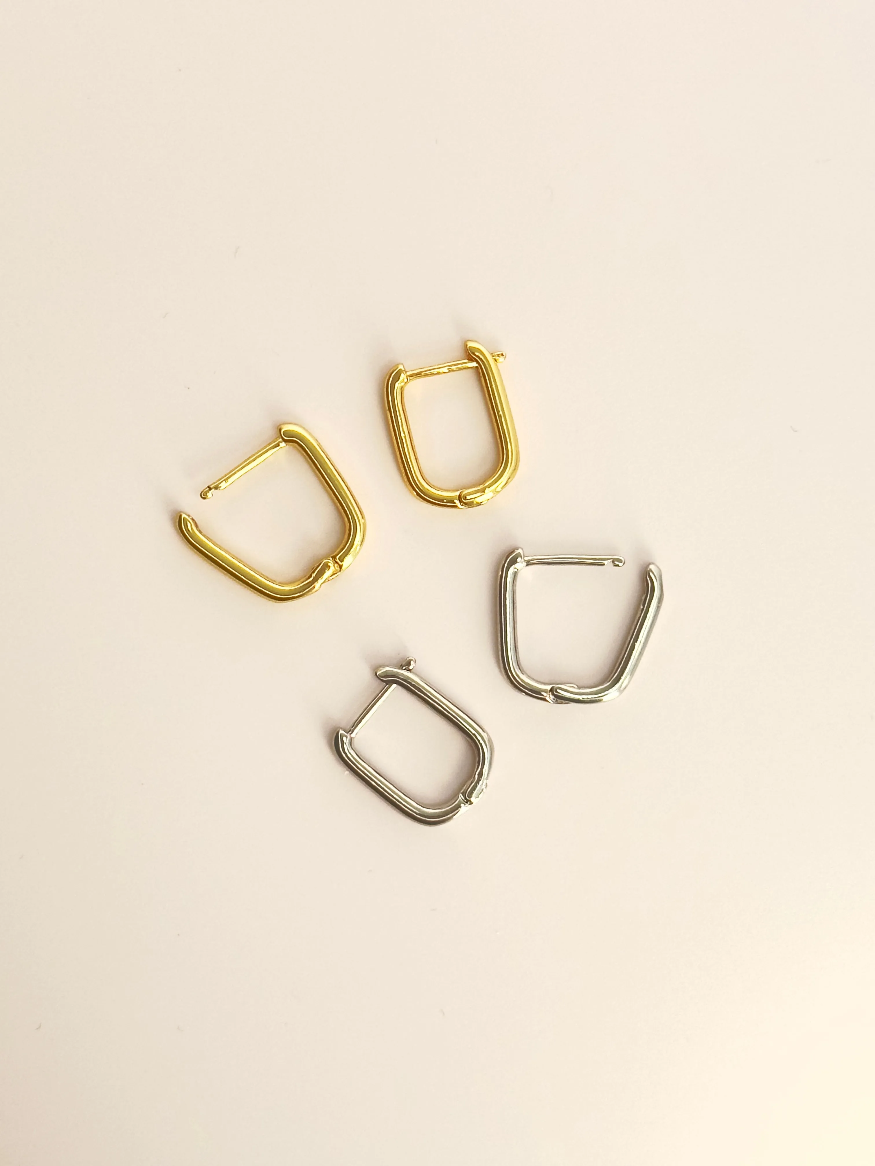 Cara Gold Hoop