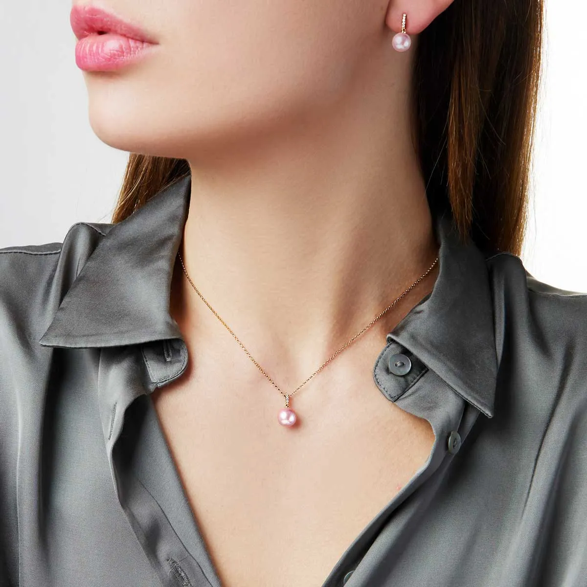 Classic 18K Gold Freshwater Pearl Drop Pendant