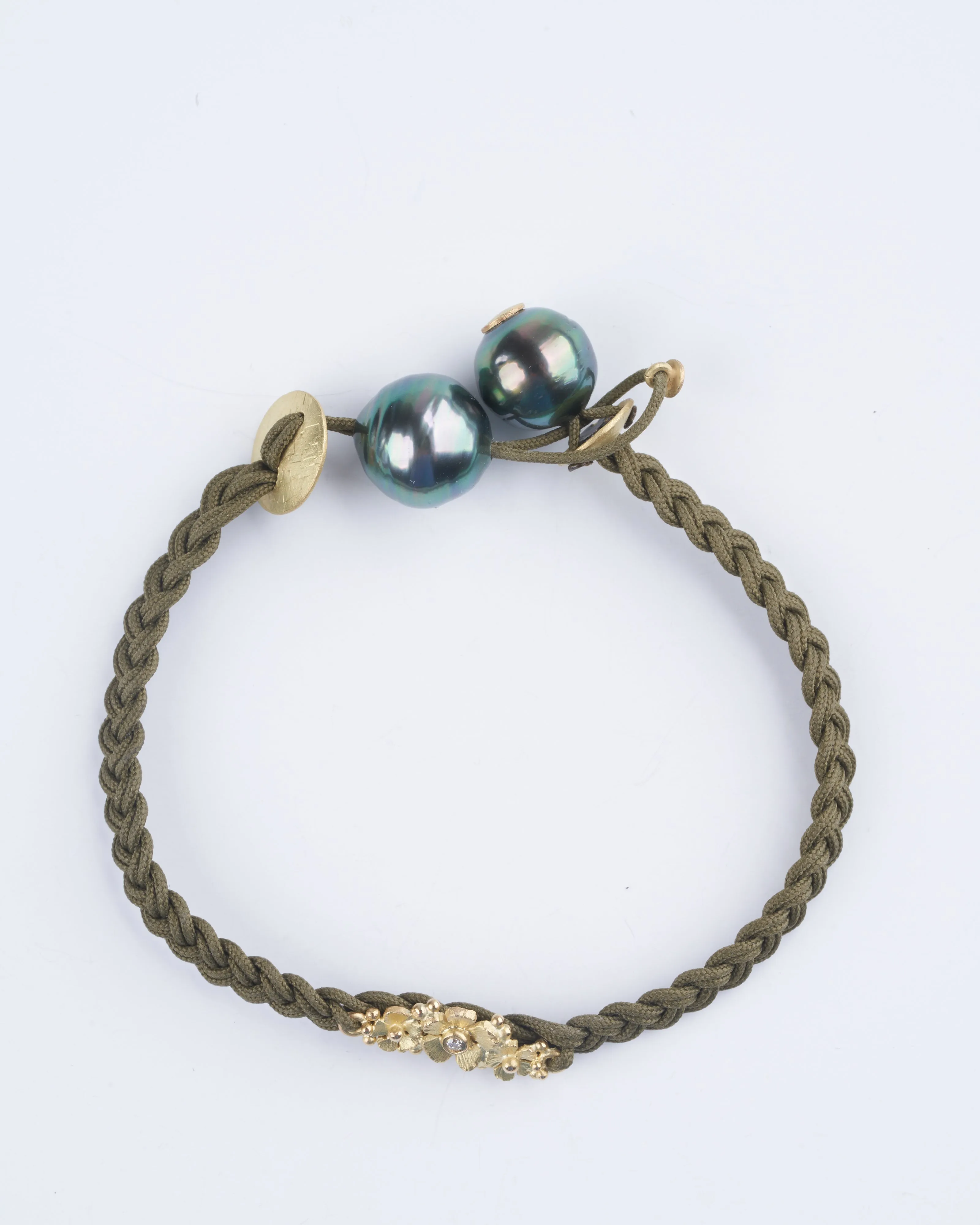 diamond carved flowers and tahitian pearls bracelet - moss