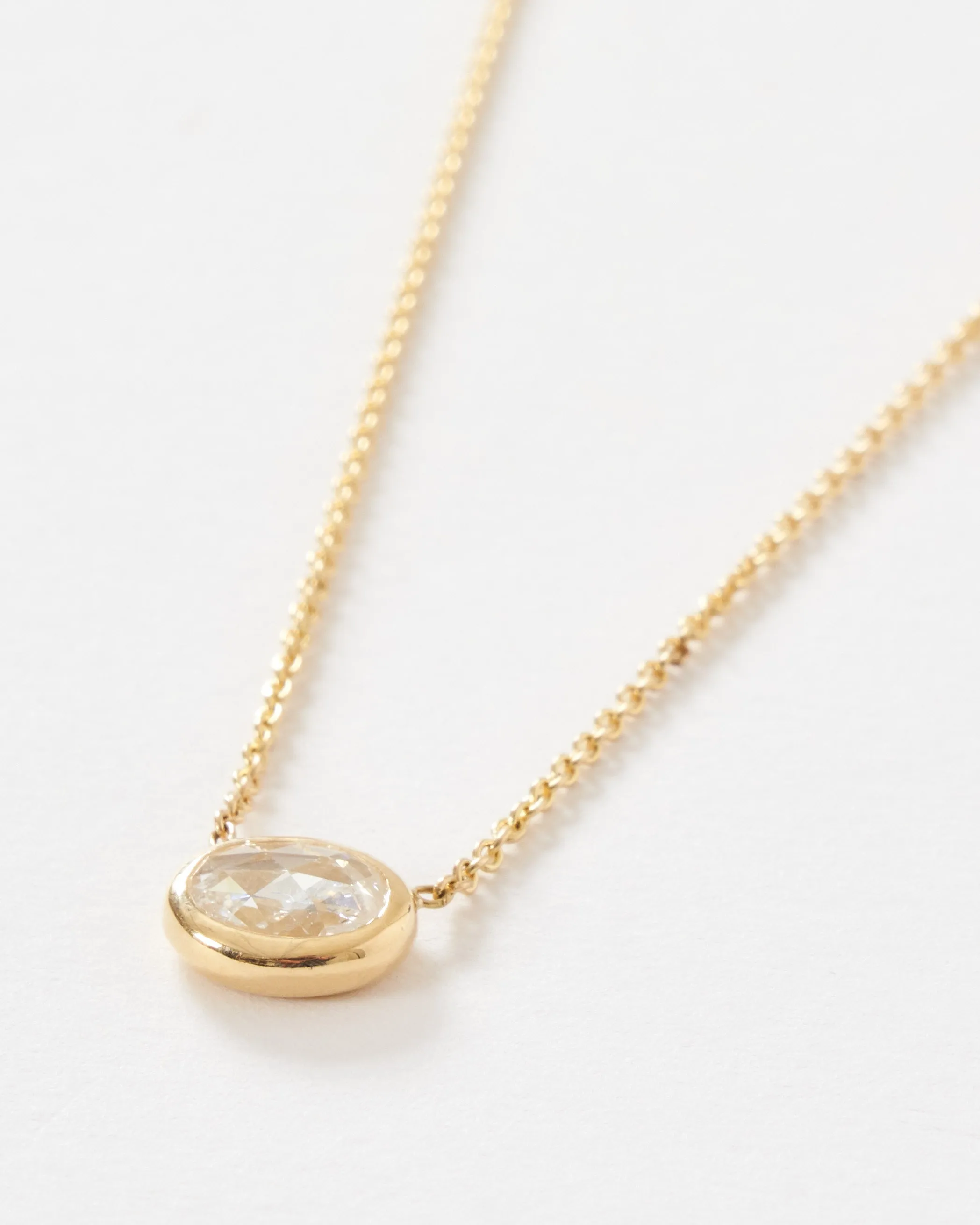 diamond shape necklace oval