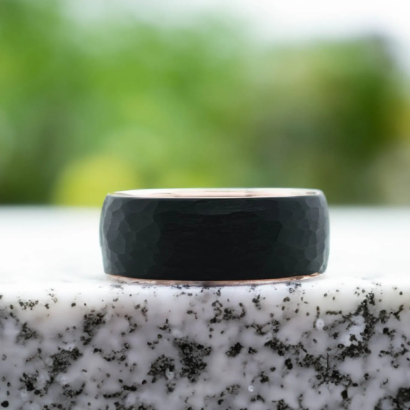 Hammered Black Band / Rose Gold - 8mm