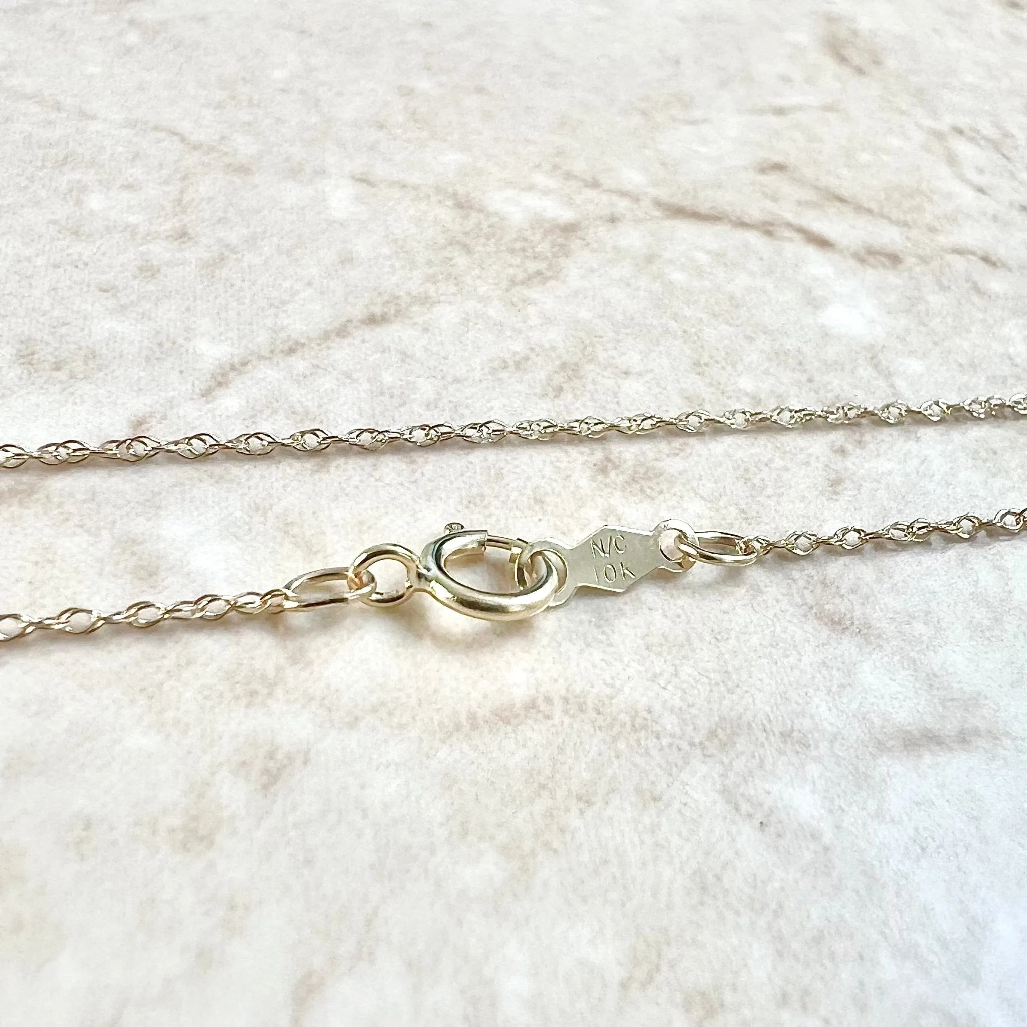Lightweight 10 Karat Yellow Gold Rope Chain Necklace 18 Inches