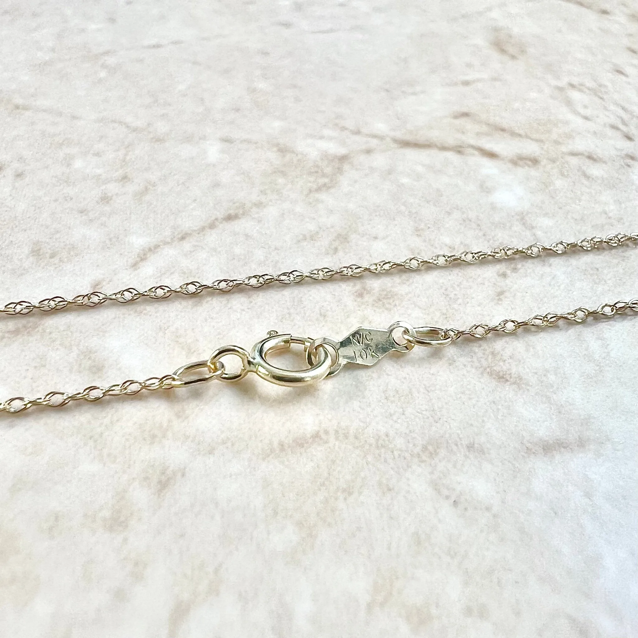 Lightweight 10 Karat Yellow Gold Rope Chain Necklace 18 Inches