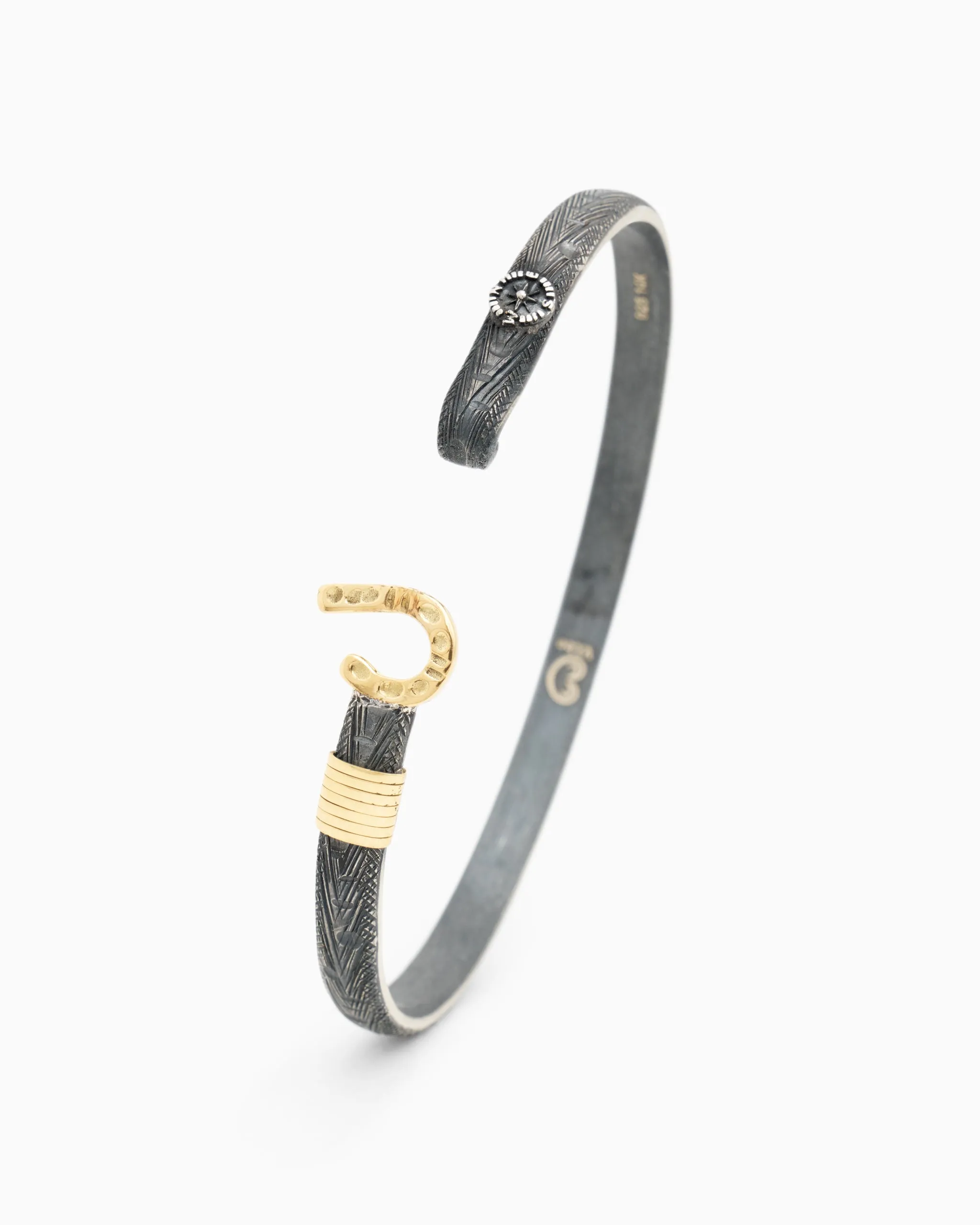 Marine Texture St. John Hook Bracelet with Compass, 5mm