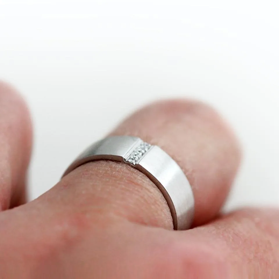 Matching promise rings for her and her