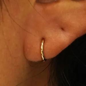 Mini Seamless Huggie Hoops / Piercing