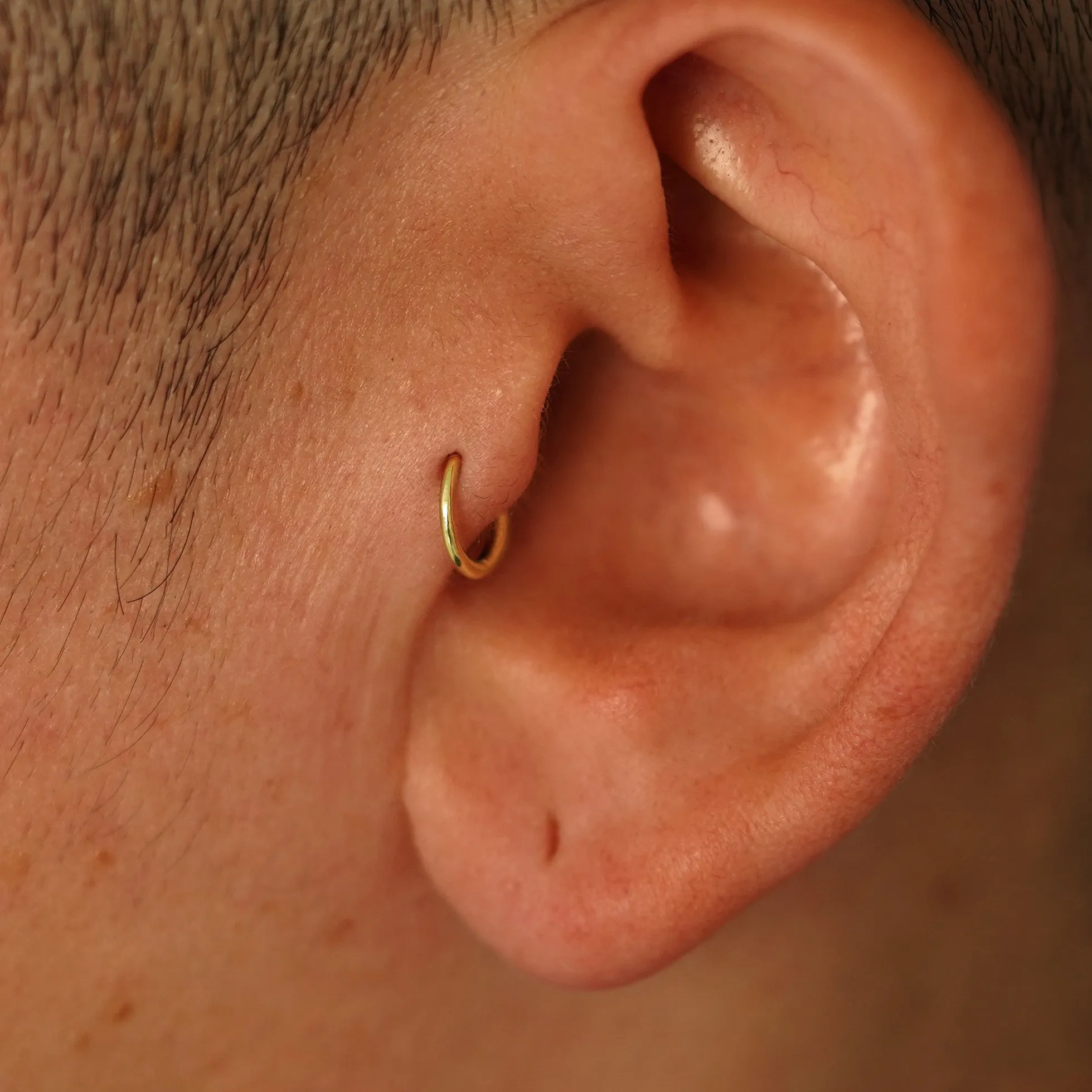 Mini Seamless Huggie Hoops / Piercing