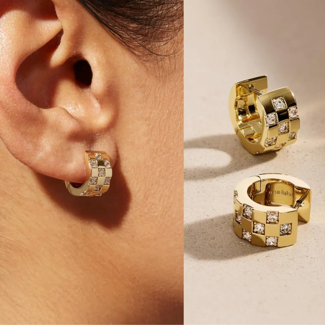 Olivia Small Hoop Earrings