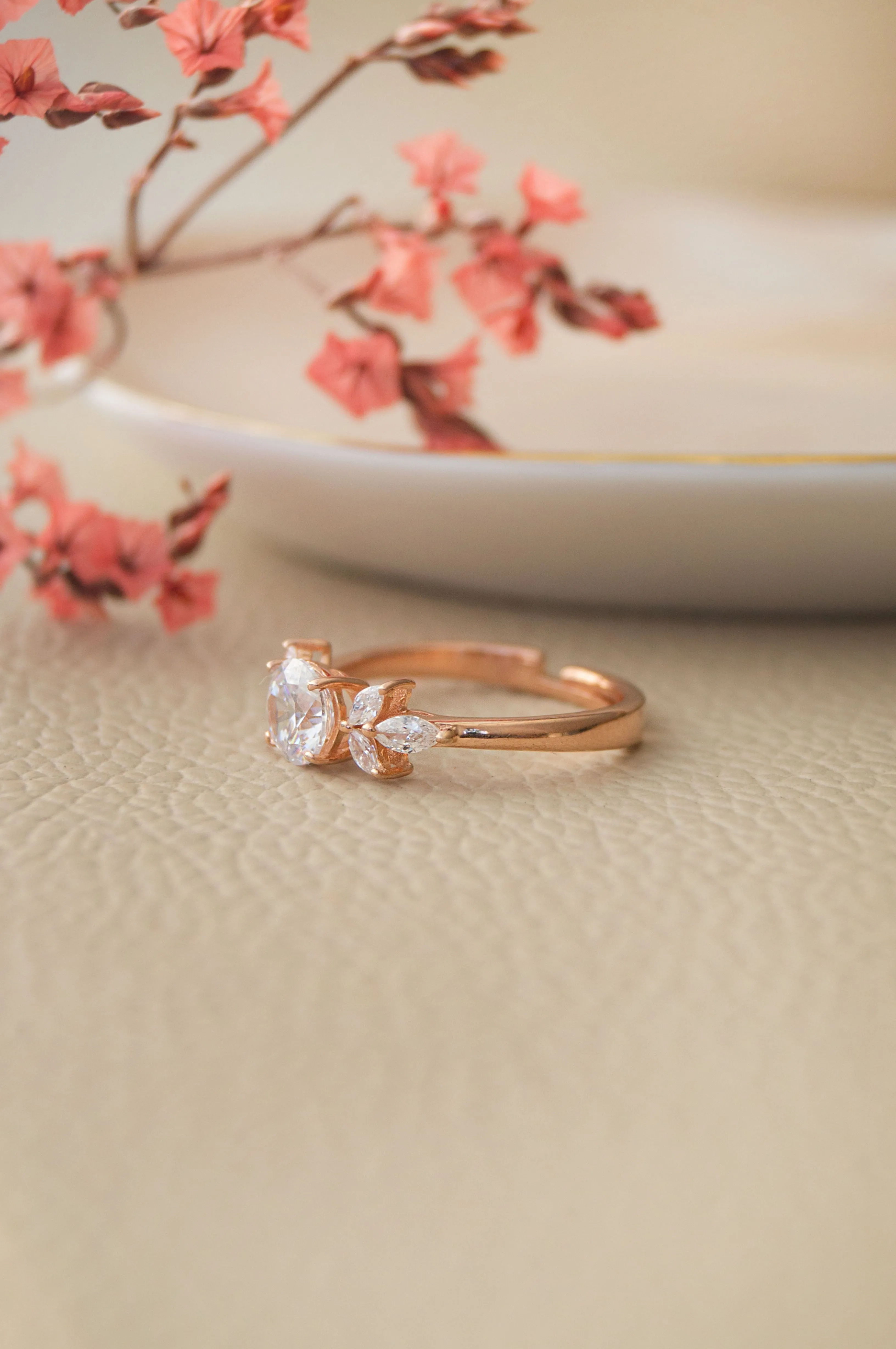 Ornate Solitaire Rose Gold Plated Sterling Silver Adjustable Ring Love Hamper ❤️