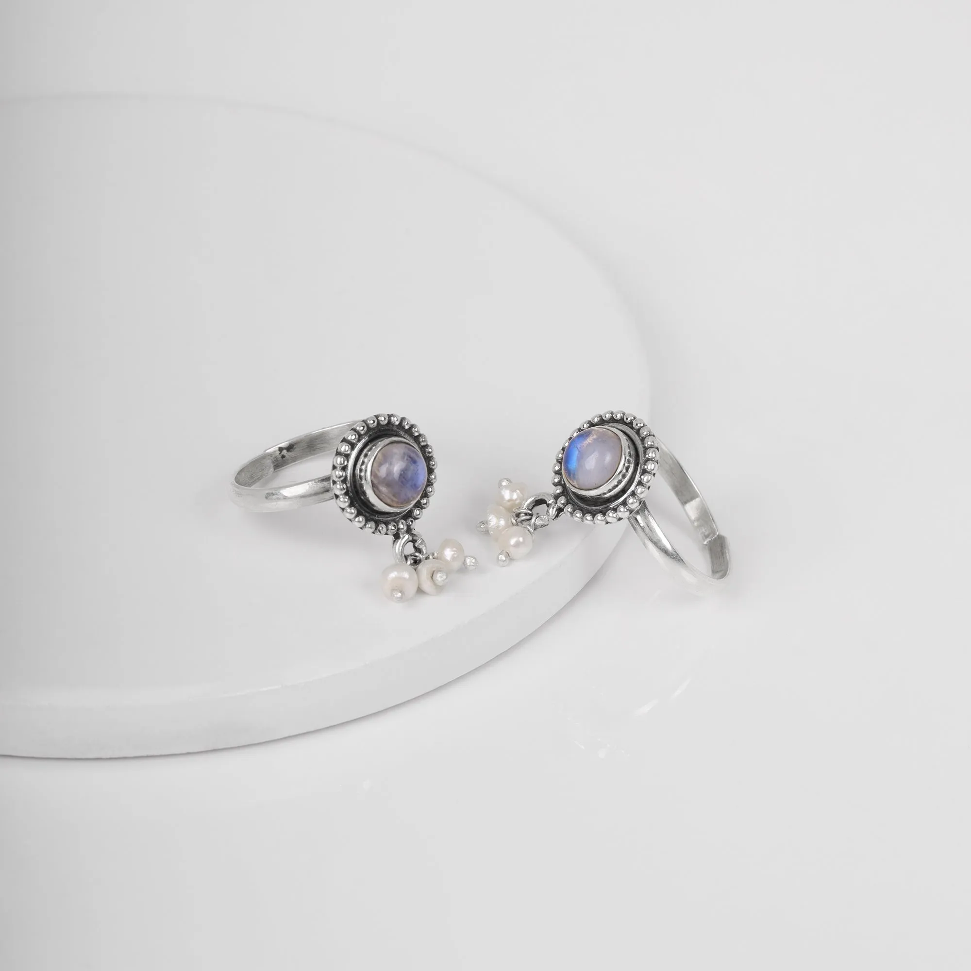 Oxidized Silver Moonstone Toe Ring