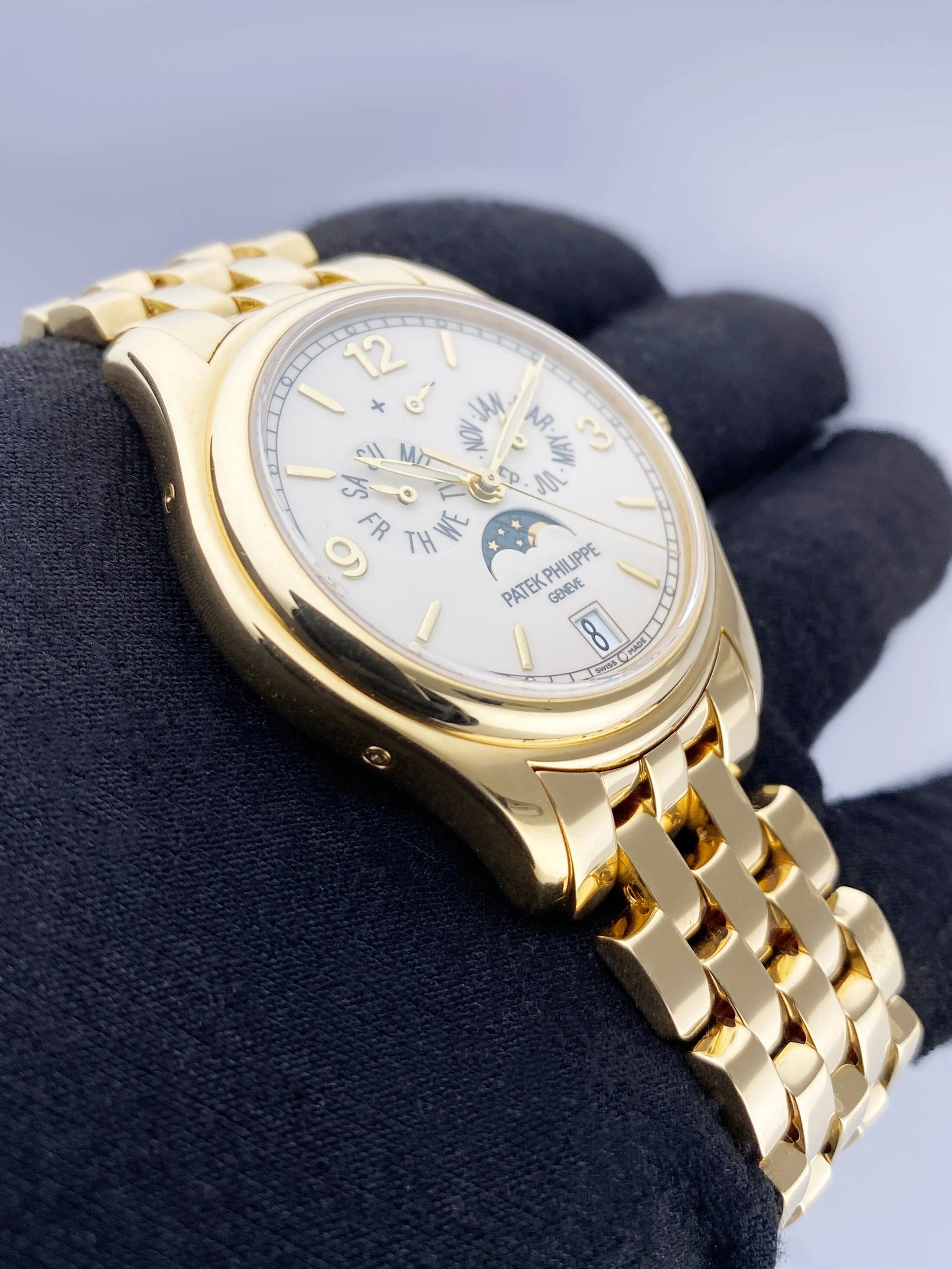 Patek Philippe Annual Calendar 5146/1J-001 Mens Watch