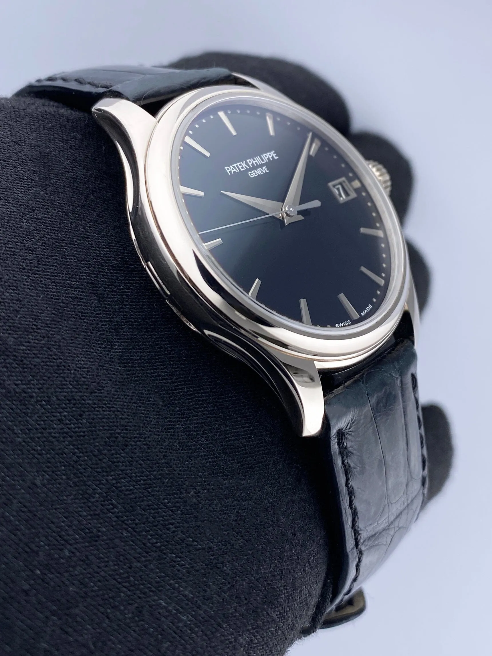 Patek Philippe Calatrava 5227G Black Dial Mens Watch Box Papers