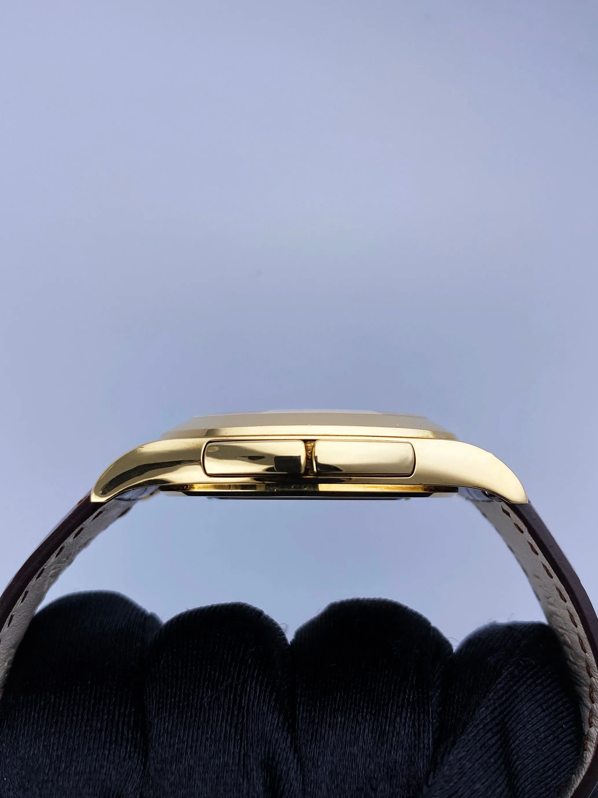 Patek Philippe Calatrava Travel Time 5134J 18K Yellow Gold Mens Watch