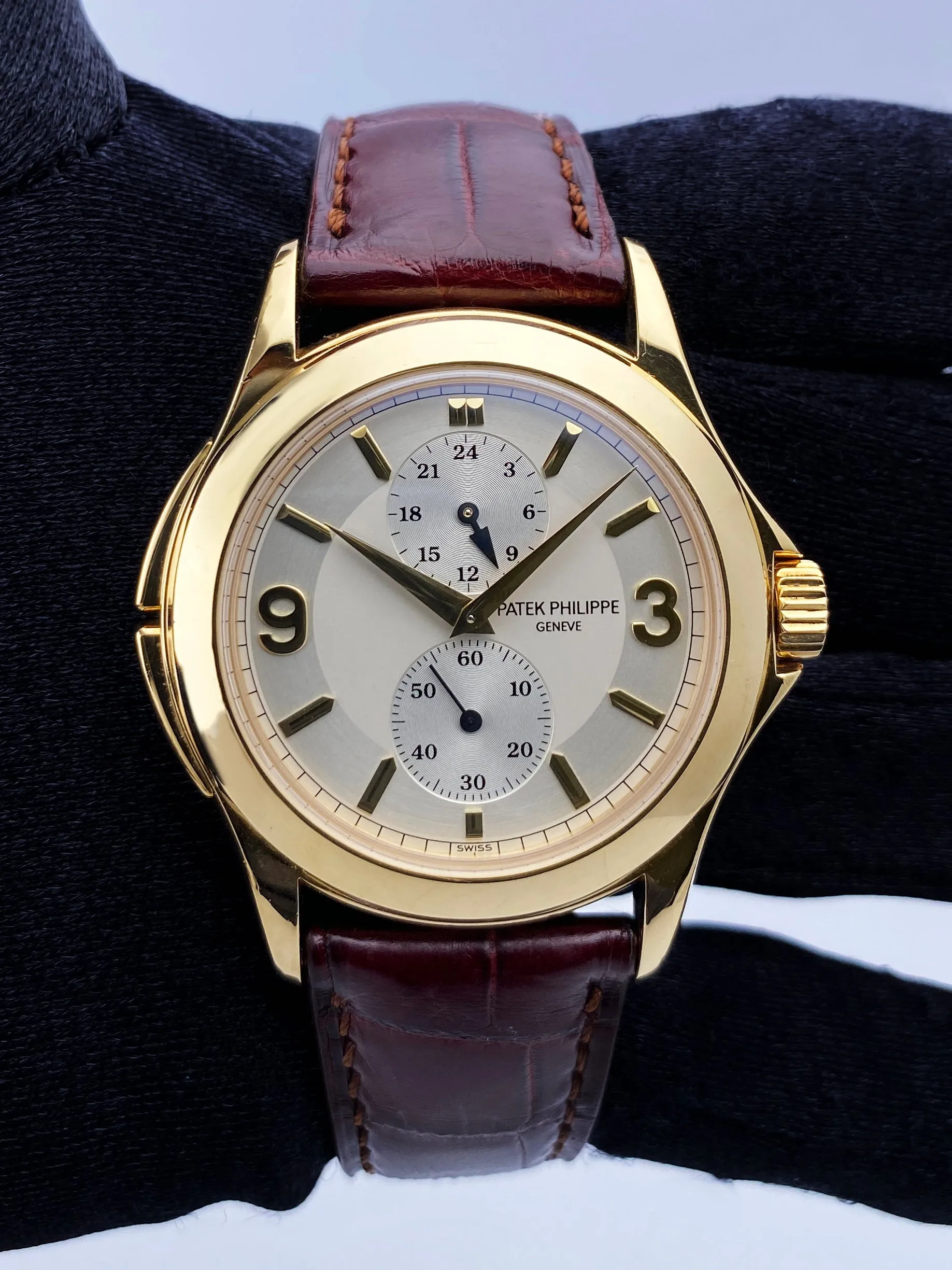 Patek Philippe Calatrava Travel Time 5134J 18K Yellow Gold Mens Watch