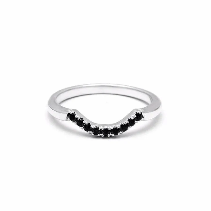 PAVE ARC 9 STONE CONTOUR BAND | BLACK DIAMOND