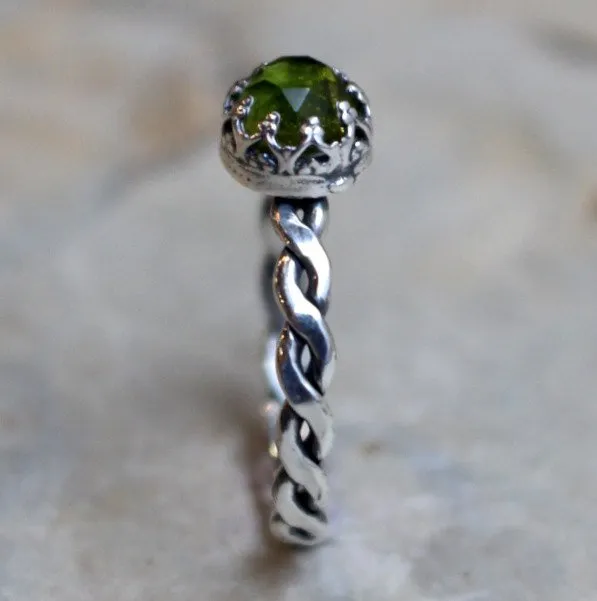 Peridot Green Sterling Silver Ring - Our Dream.