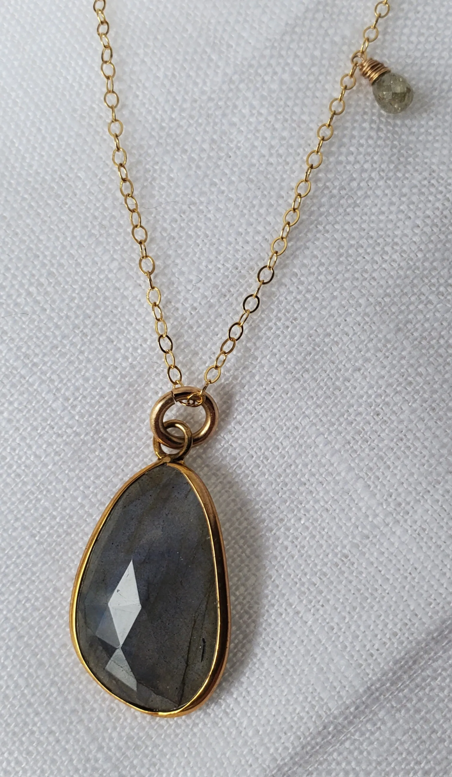 Simon & LuLu labradorite and diamond nk