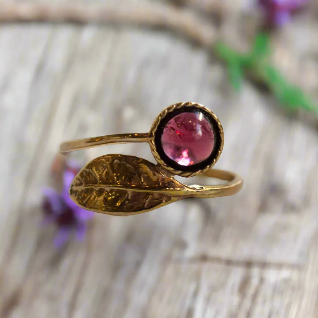 Simple Bronze Jade Leaf Ring - Gone With The Wind.
