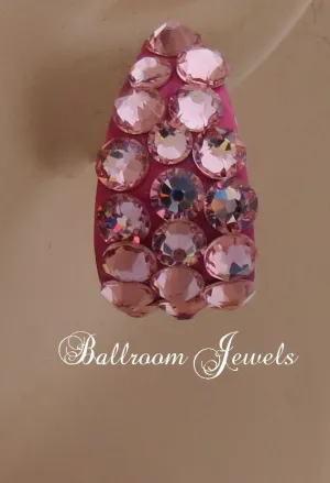 Small Hoop Earrings in rose pink