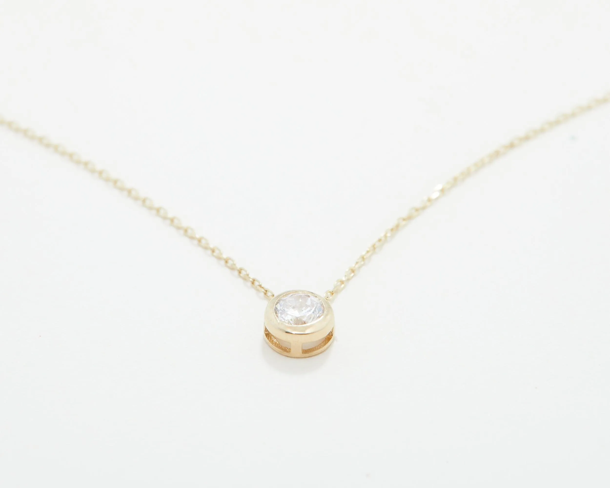Solitaire Pendant Necklace - 18K Gold Vermeil