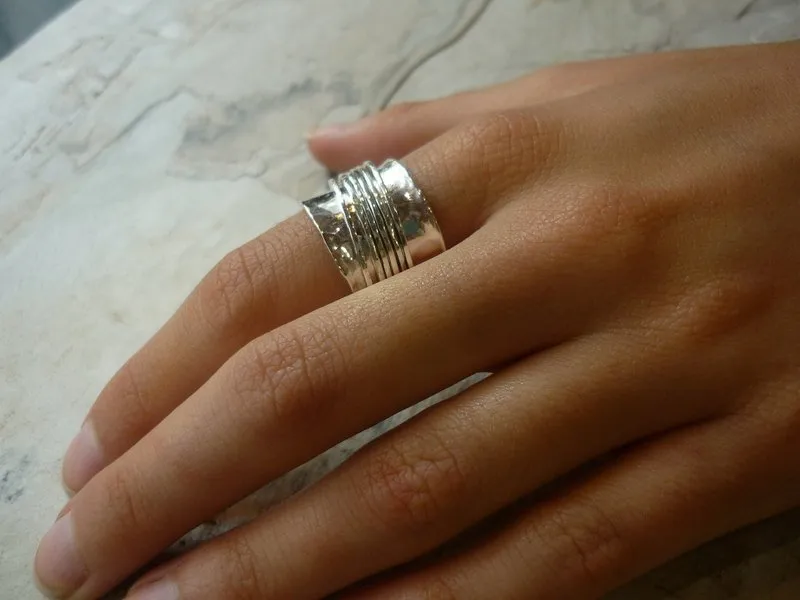 Spinner Silver Ring - Falling Free.