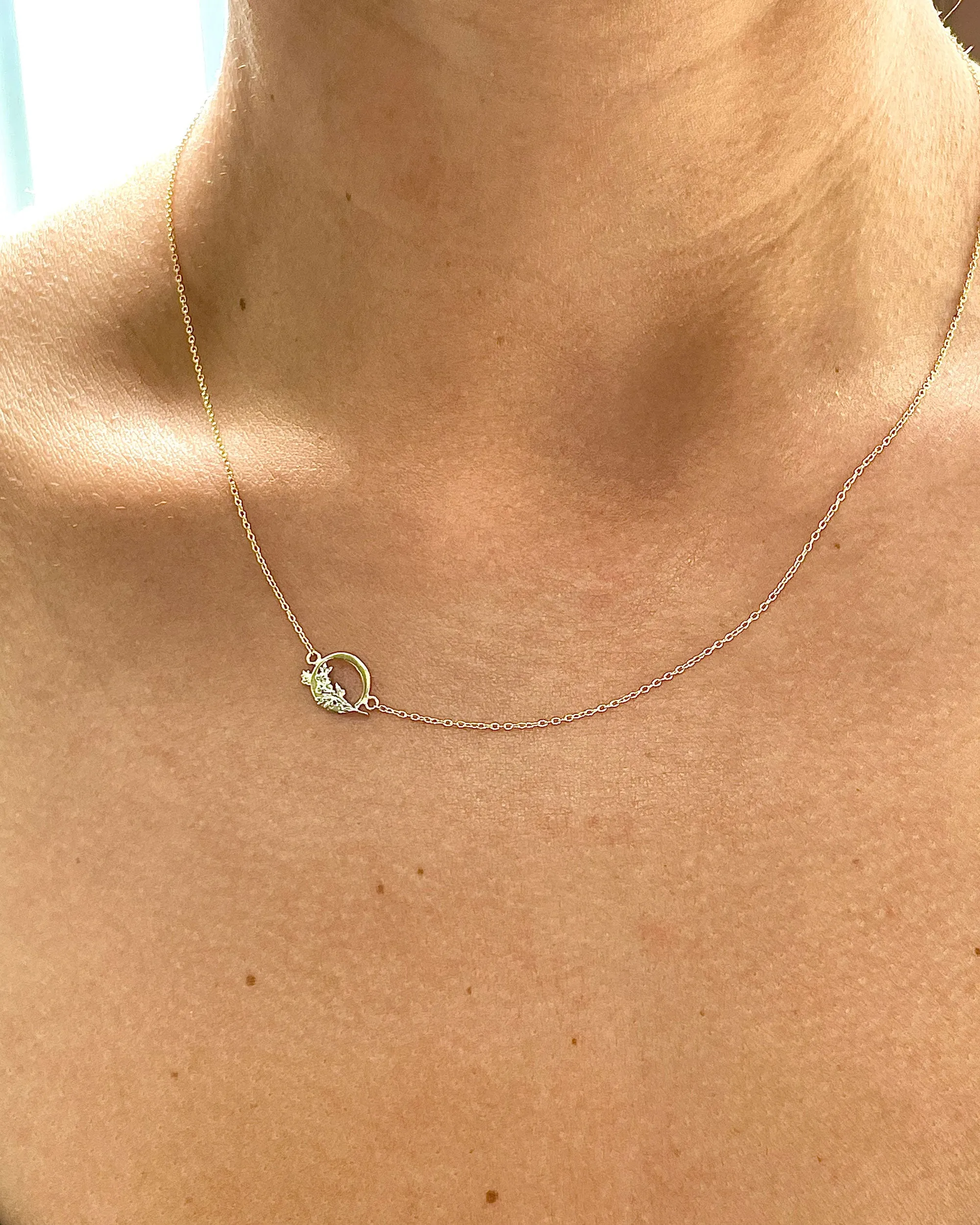 Stunning minimalist Design 14K Solid Yellow And White Gold Tree Of Life In Circle of Love Life Pendent Necklace Wedding Bridal Gift