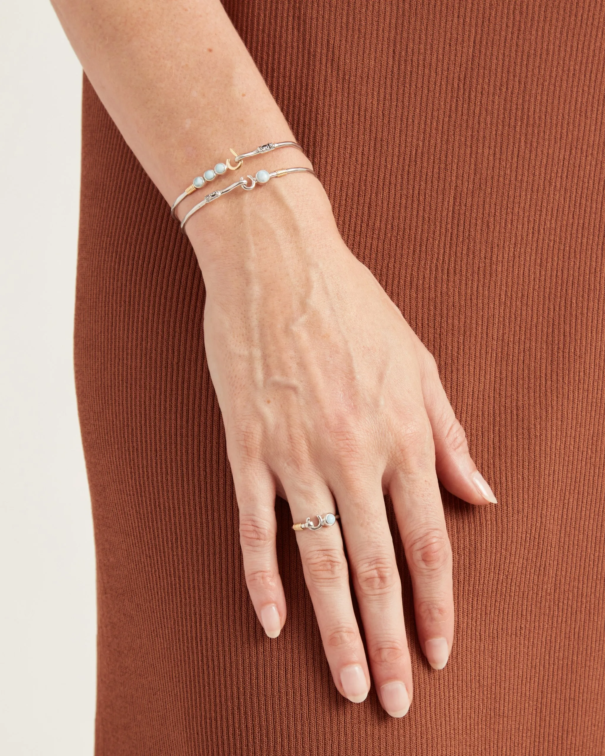 The Hook Bracelet with Stone, 2mm - Larimar