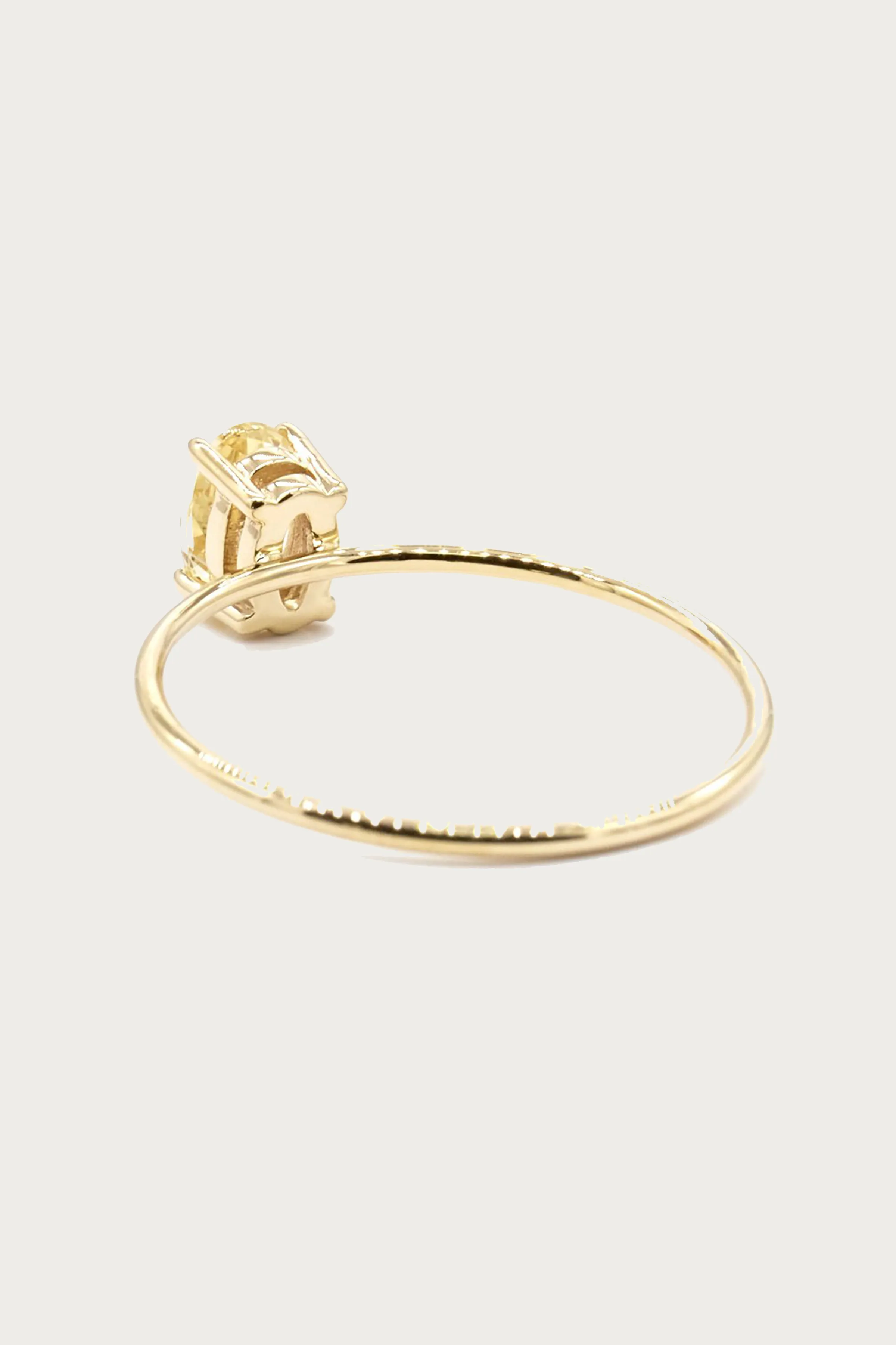 TINY OVAL RING WITH HELIODOR
