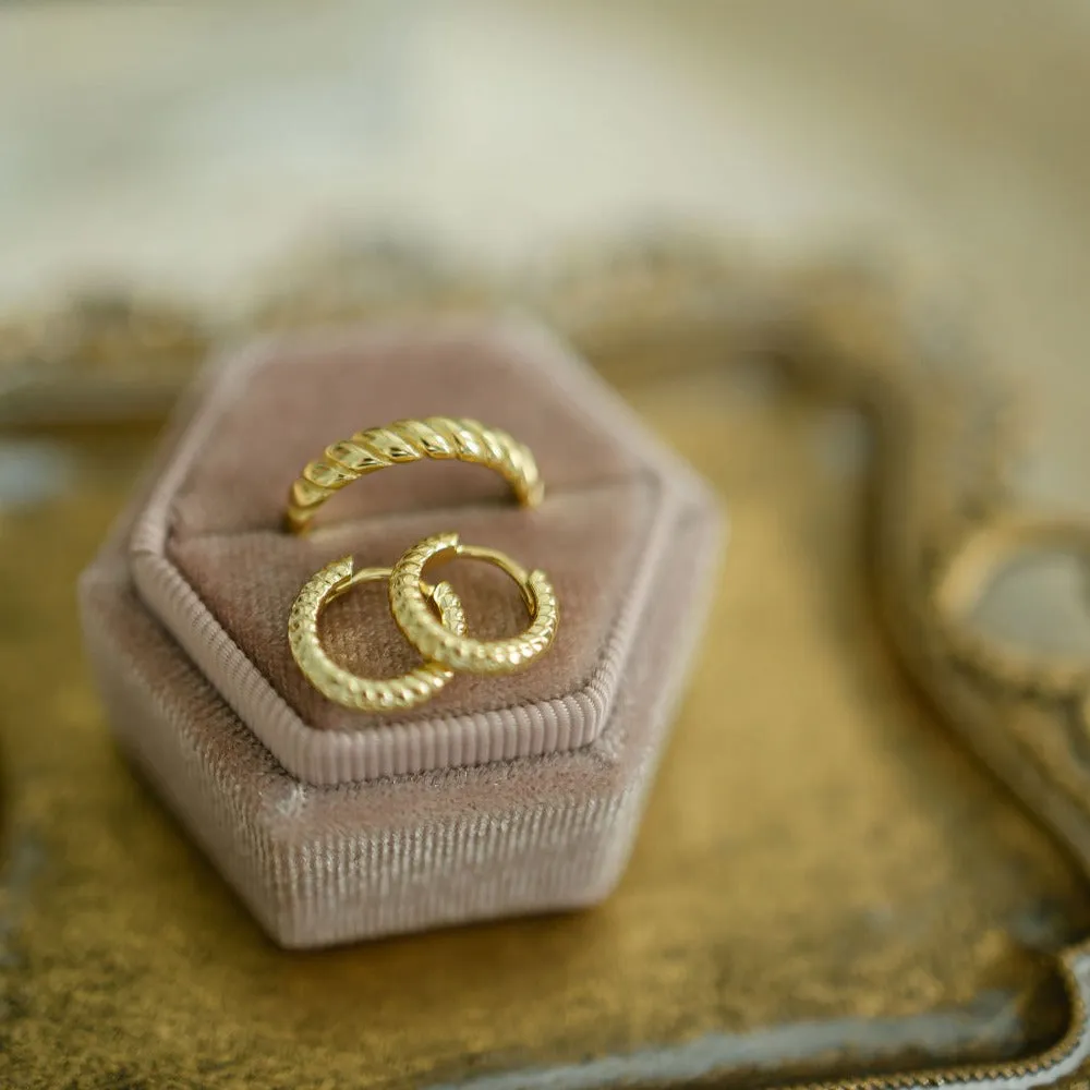 Twirl Ring