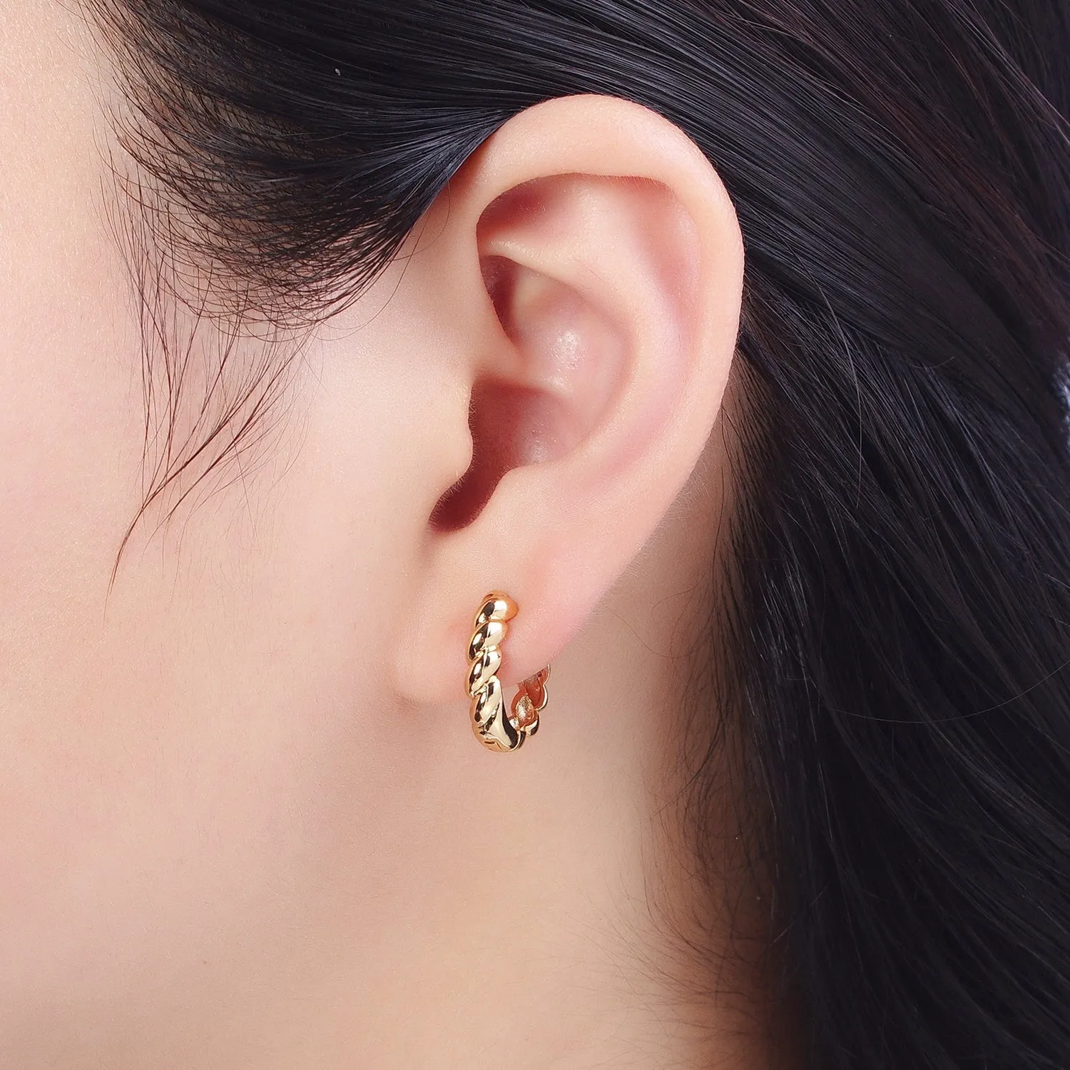 Twisted Bamboo Textured Simple Gold Huggie Small Hoop Earring X834